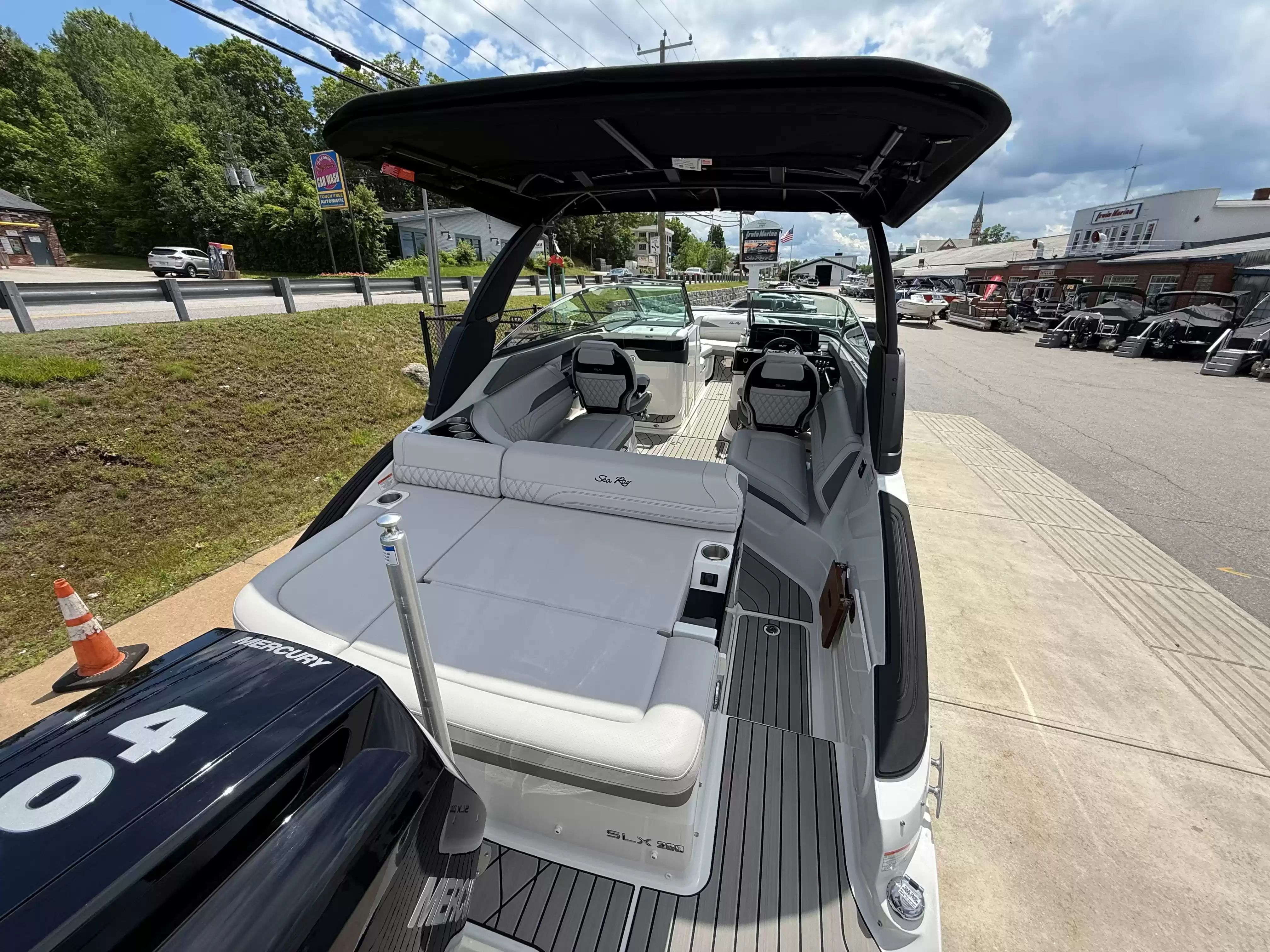 2026 Sea Ray 260SXO - 4