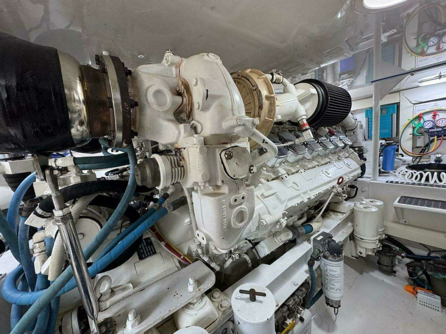 2007 Viking 52 Convertible - Image 43
