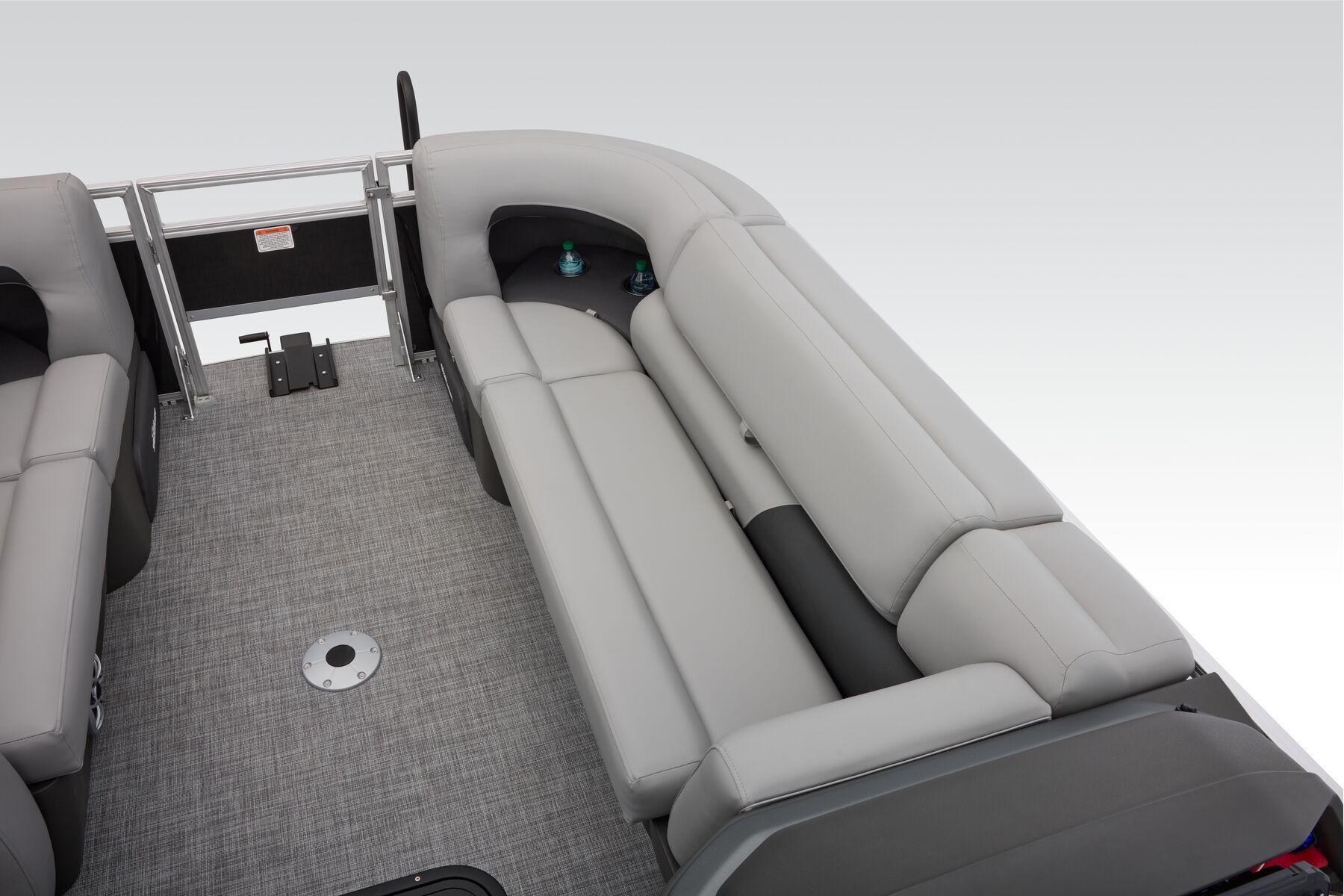 2026 Sun Tracker SportFish 22 XP3 - 45