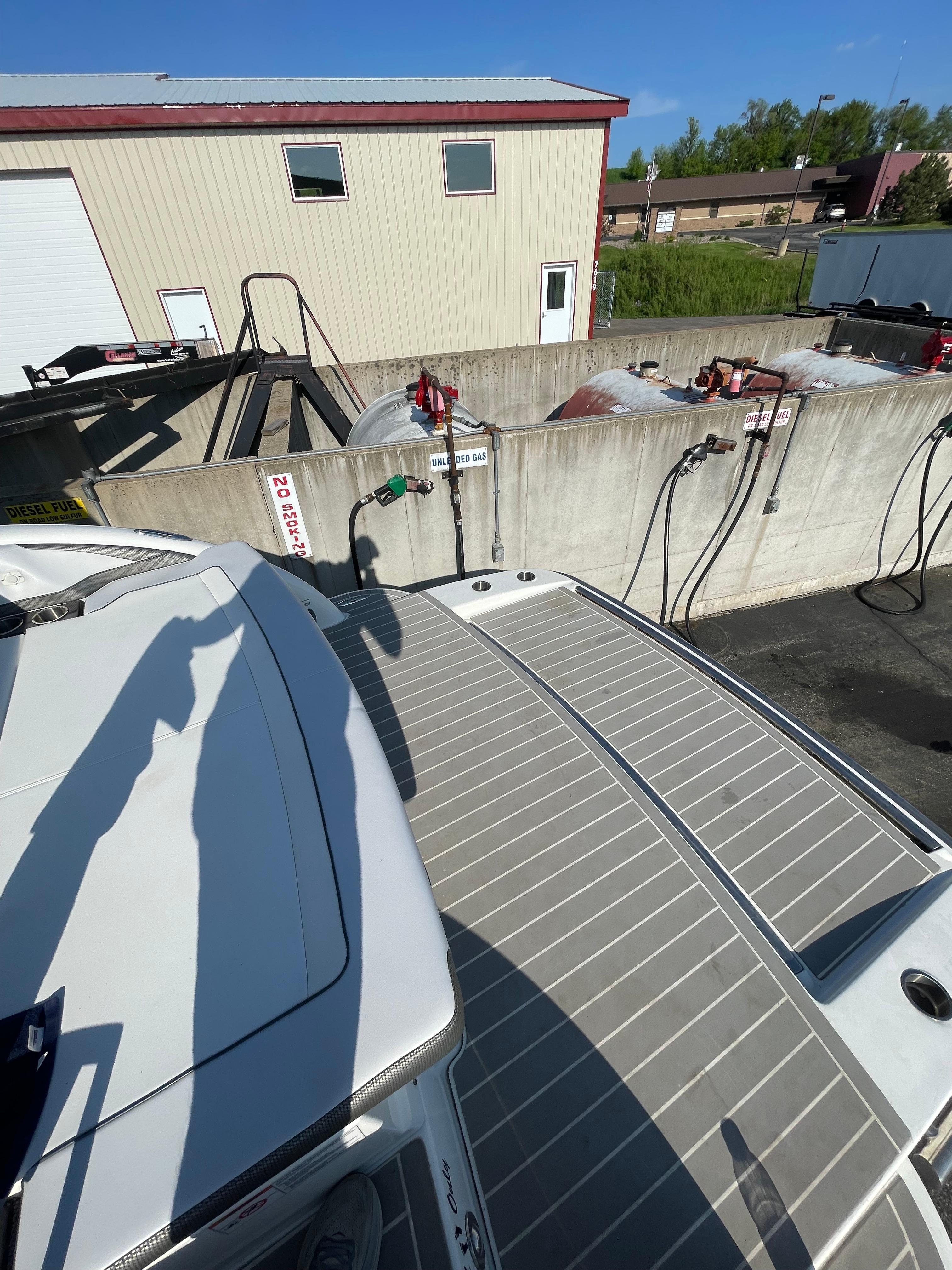 2019 Formula 350 Crossover Bowrider - 16