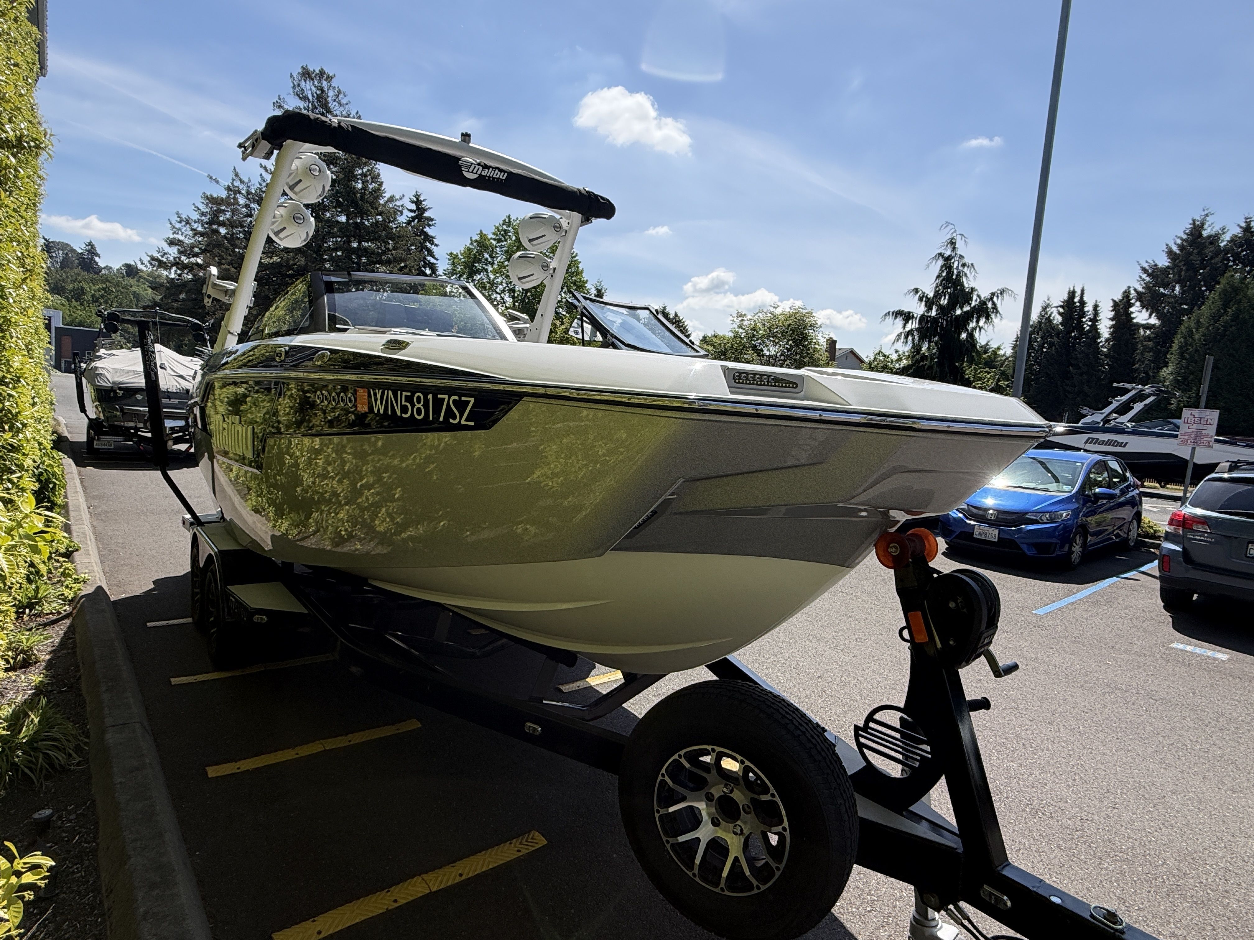 2022 Malibu M220 - 4