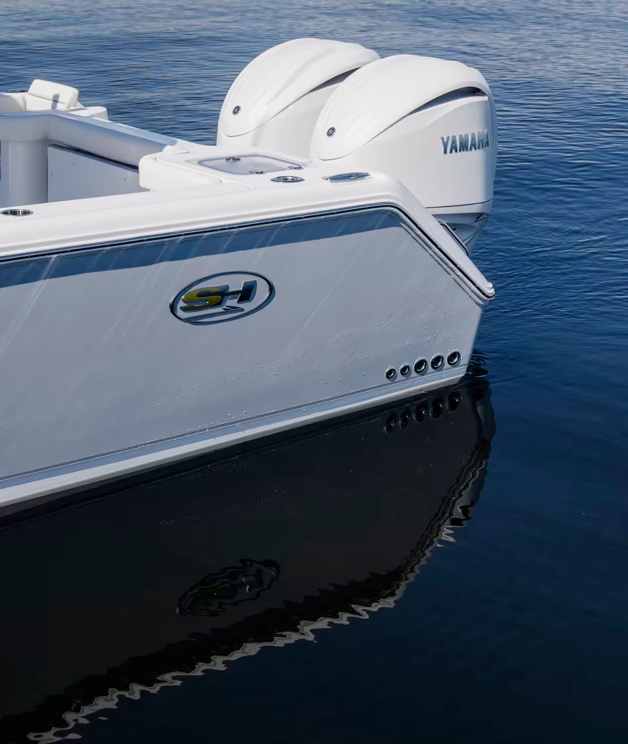 2027 Sea Hunt Gamefish 28 Coffin Box - 19