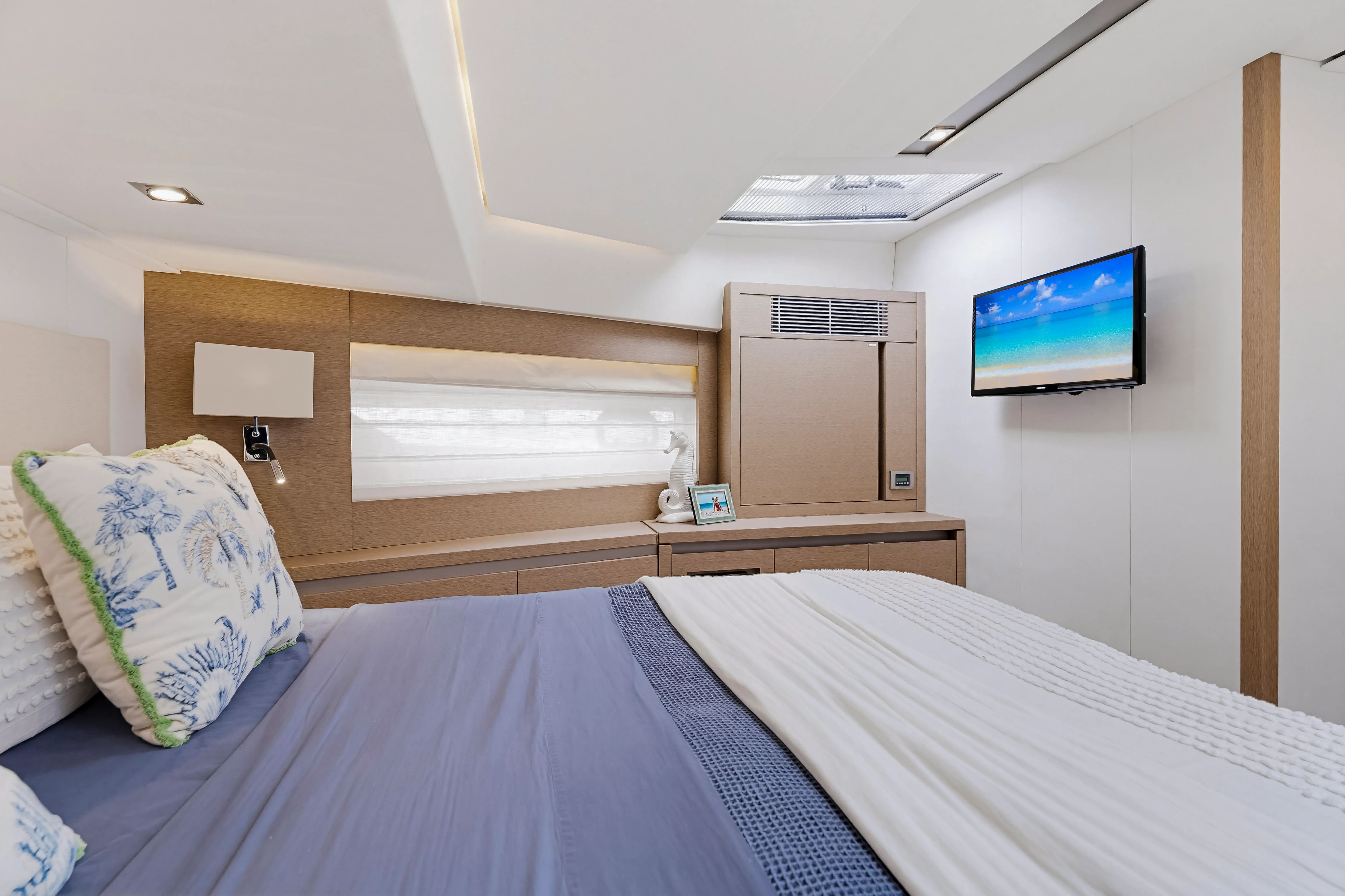 2018 Prestige 630 - Image 37