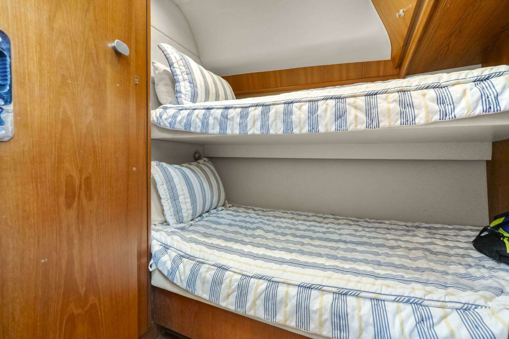 2007 Tiara Yachts 4200 Open - Image 39