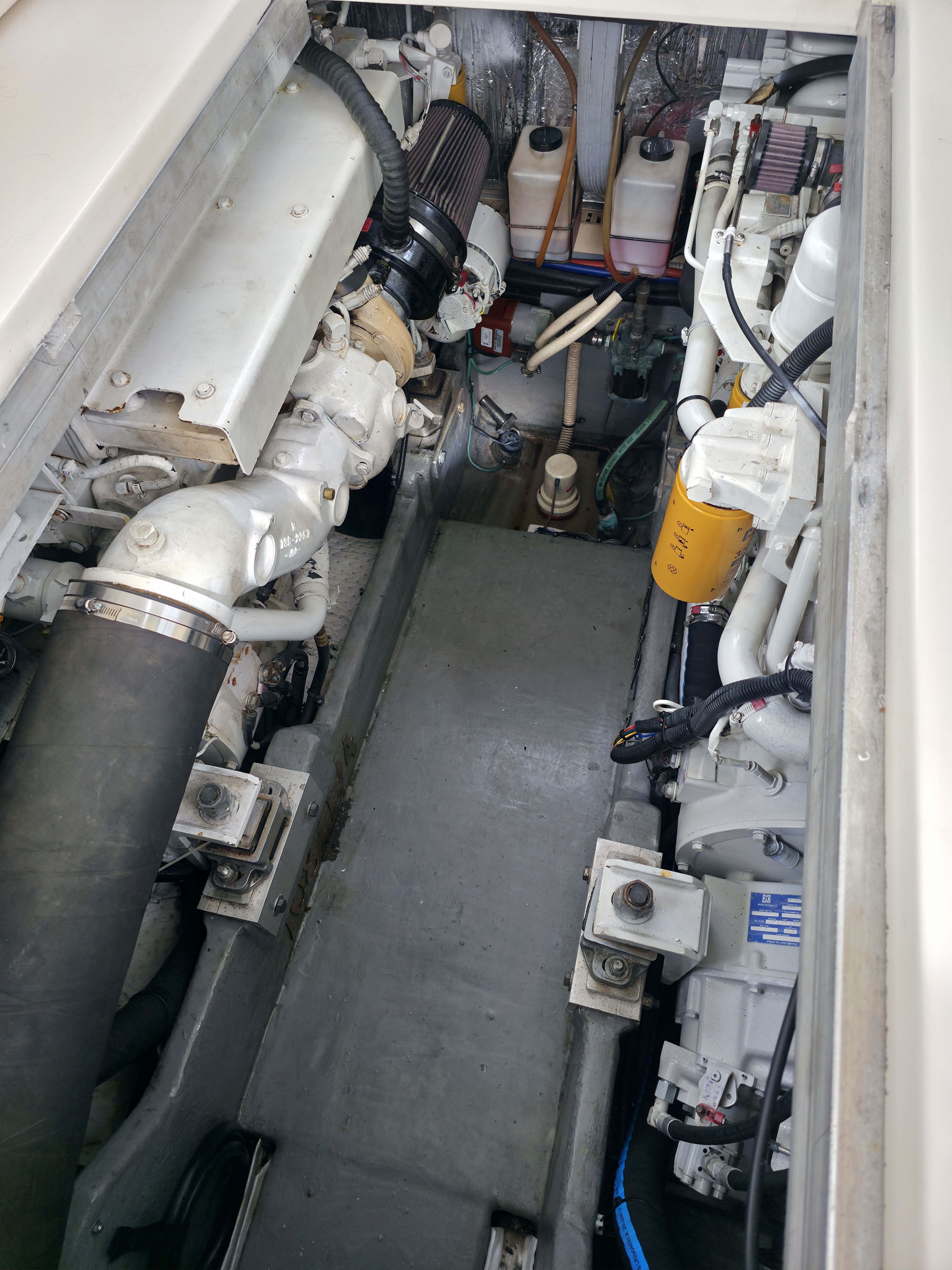 1998 Sea Ray 400 Express Cruiser - 33