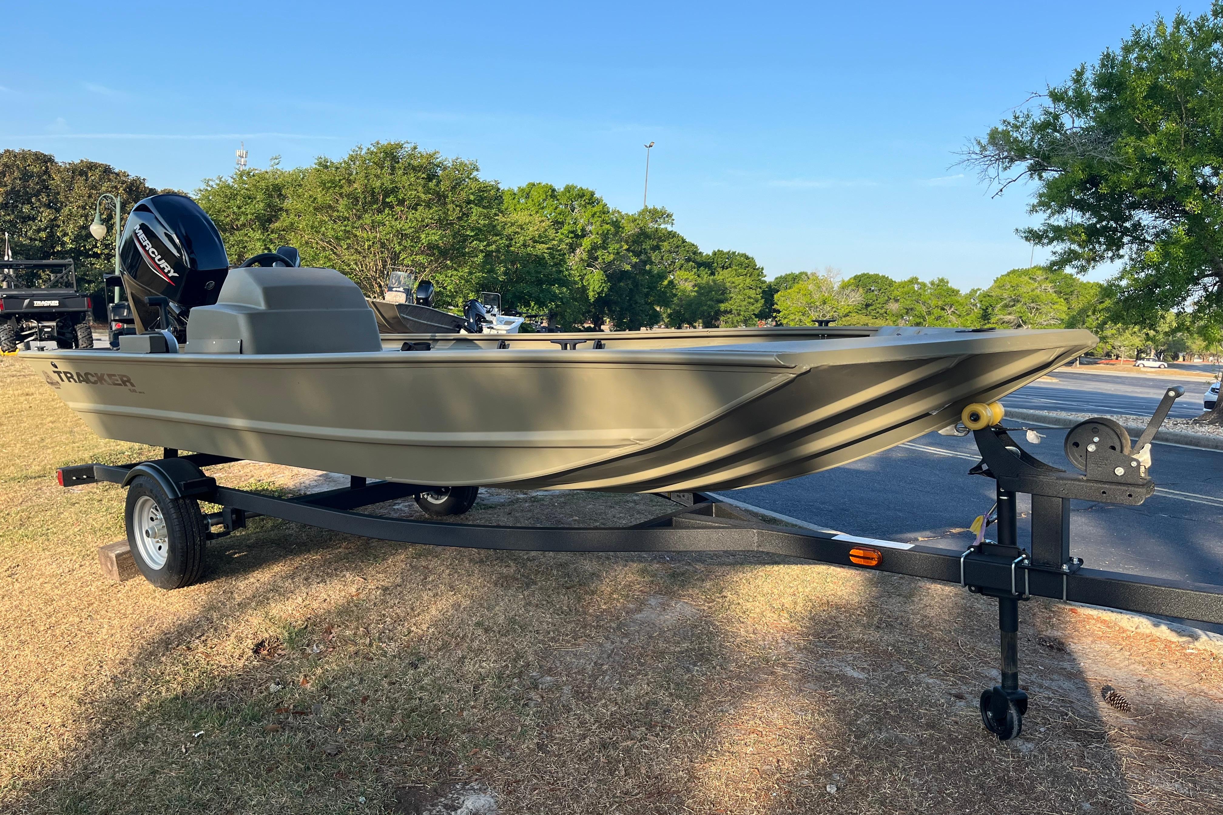 2026 Tracker Grizzly 1648 SC