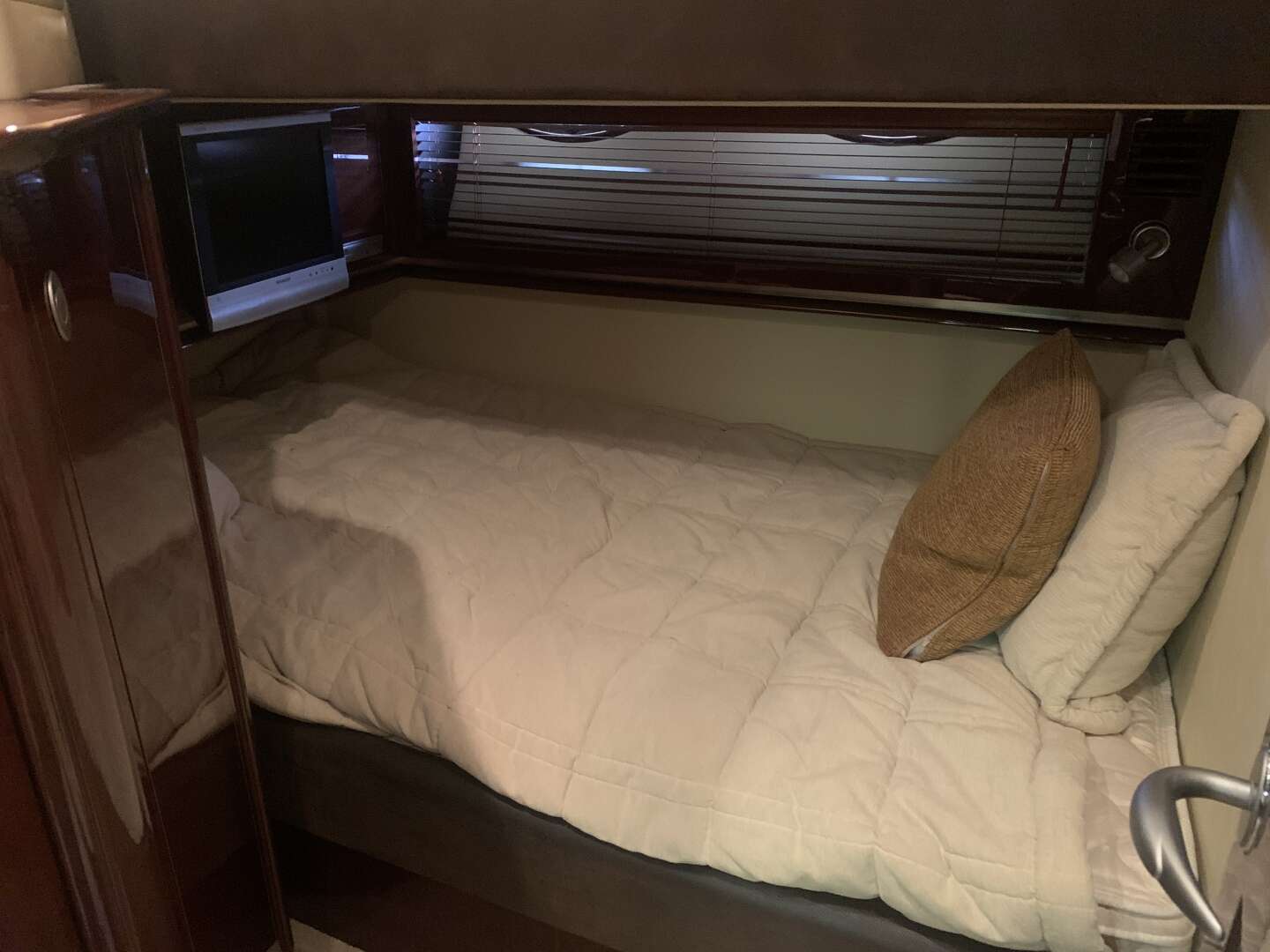 2007 Sea Ray 52 SUNDANCER - Image 63