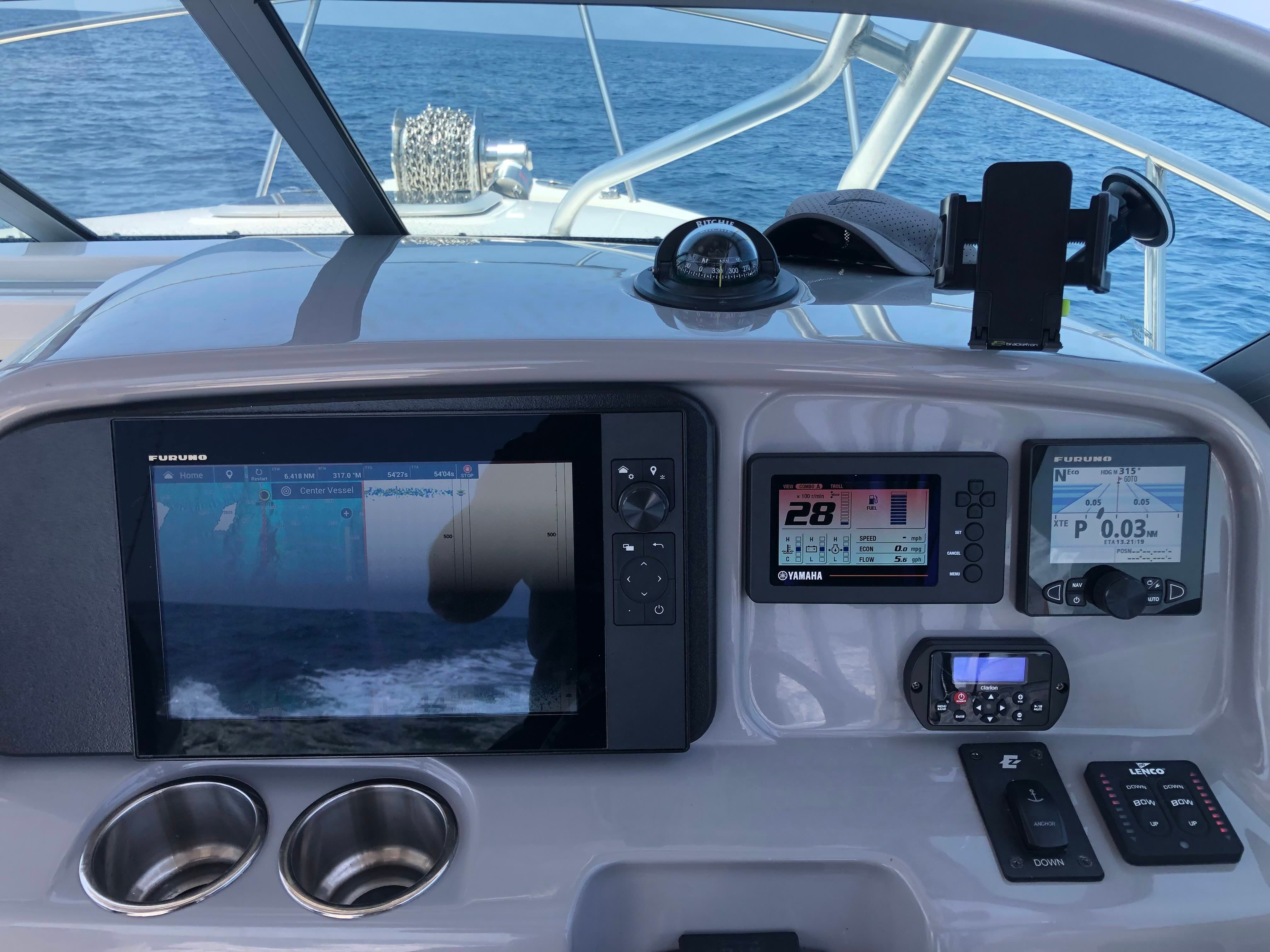 2012 Robalo R225 Walkaround - 13