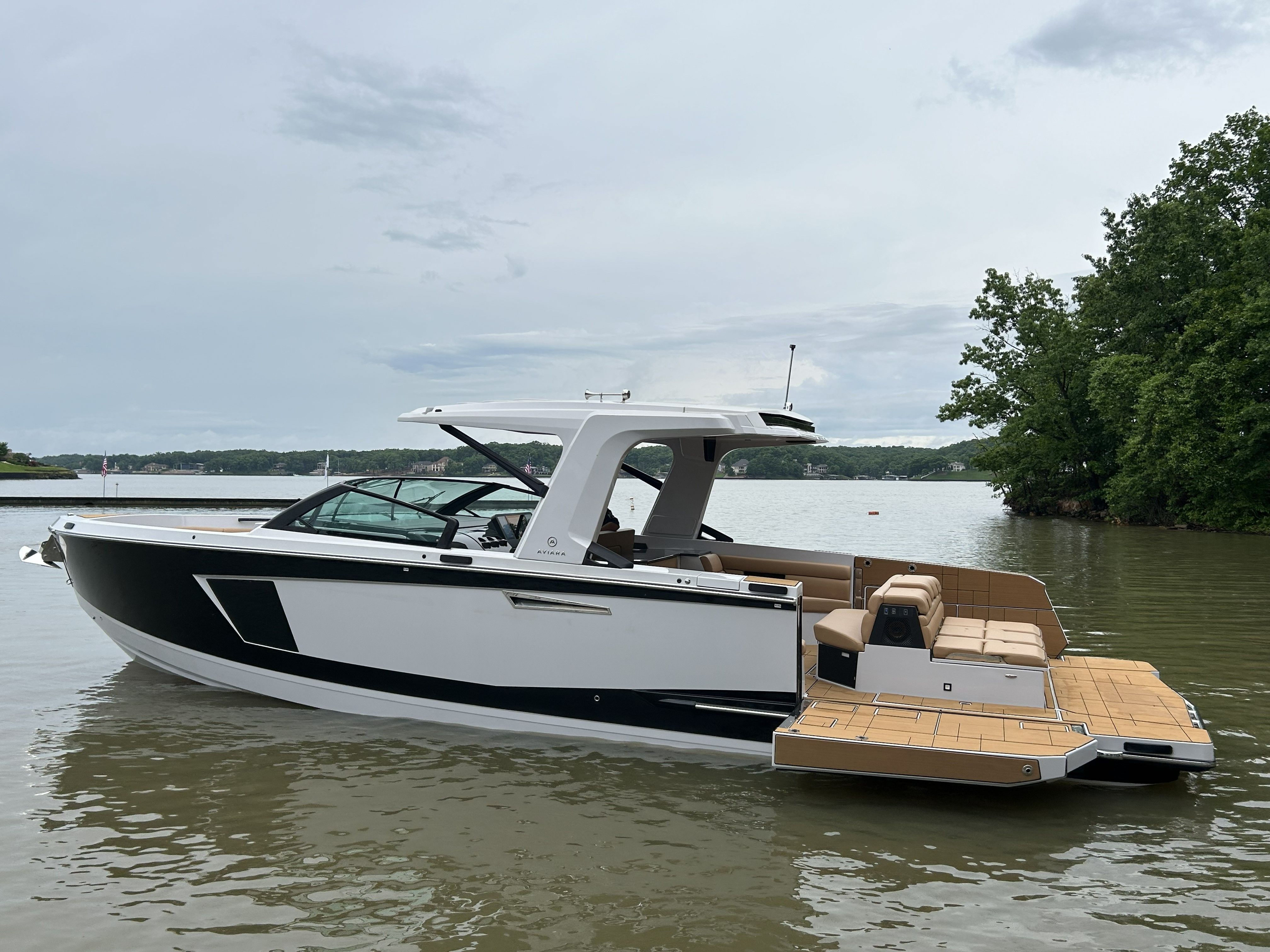 2025 Aviara AV40 - 2