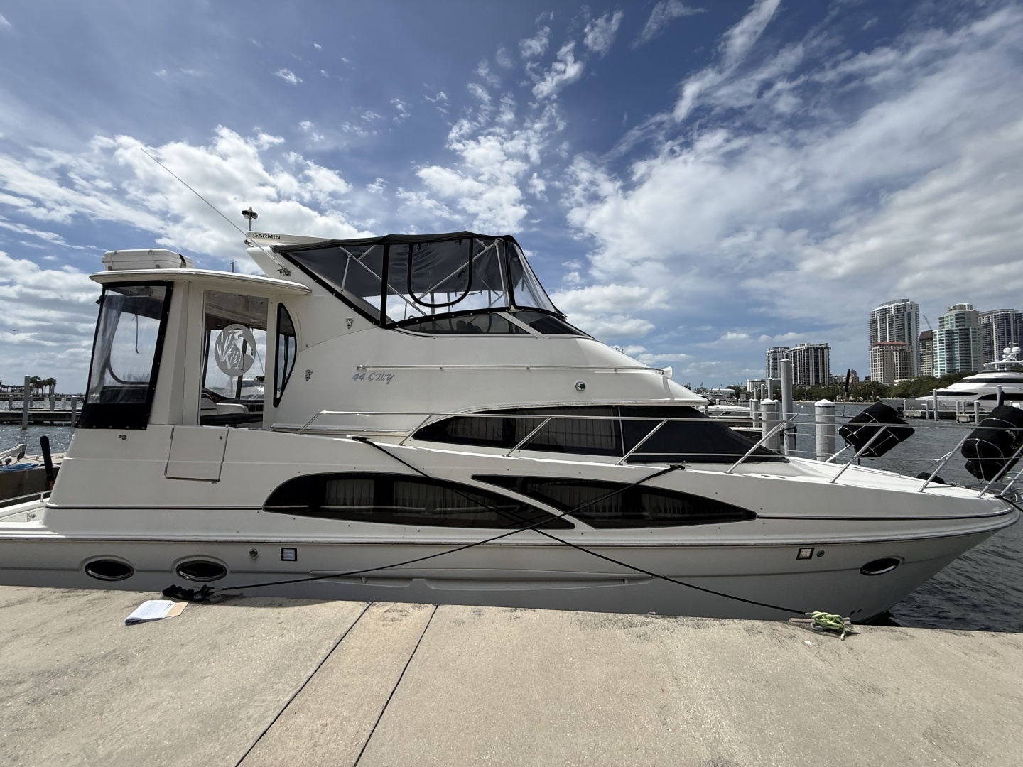 2006 Carver 44 CMY - Image 3