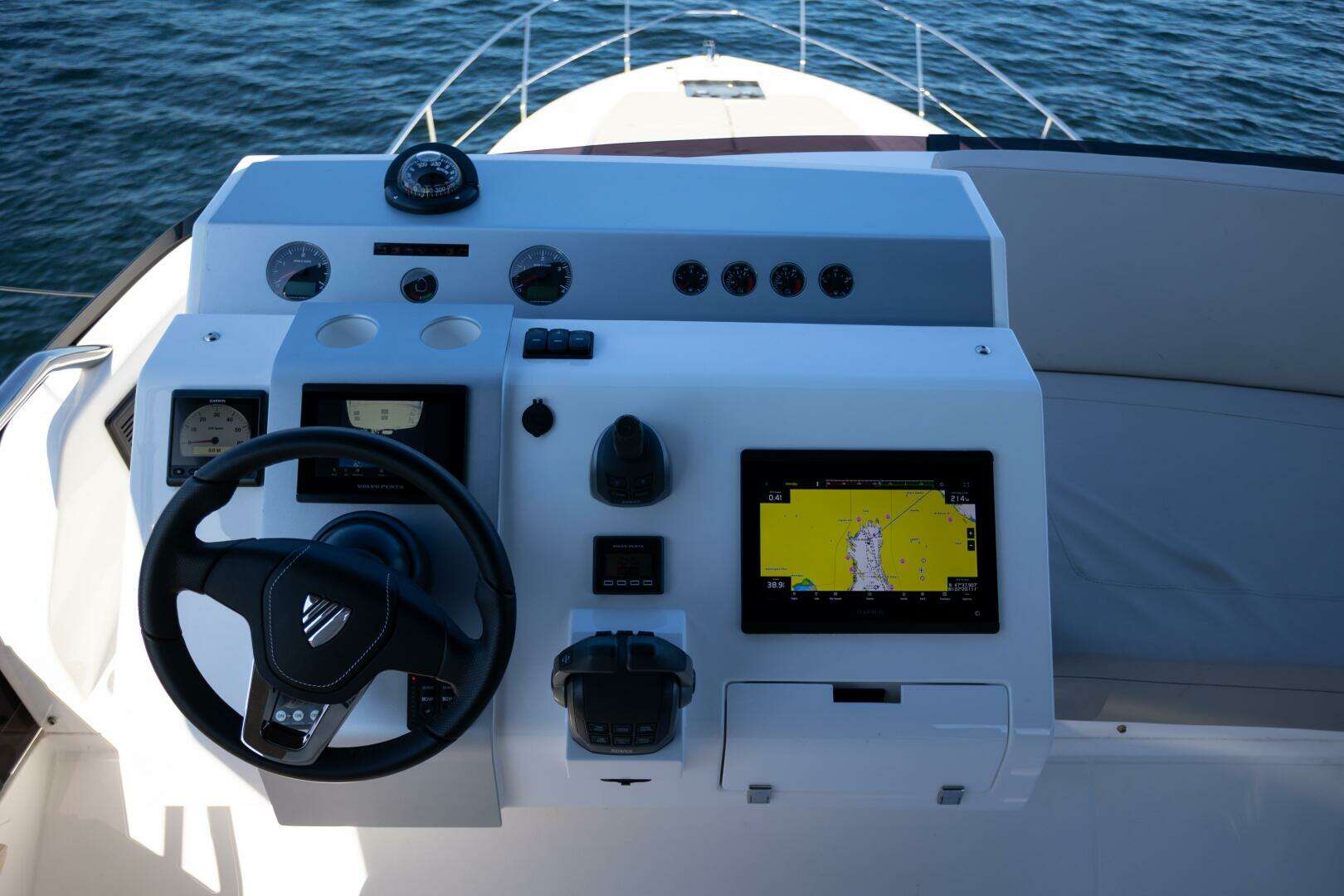 2025 Fairline Squadron 50 - Image 31