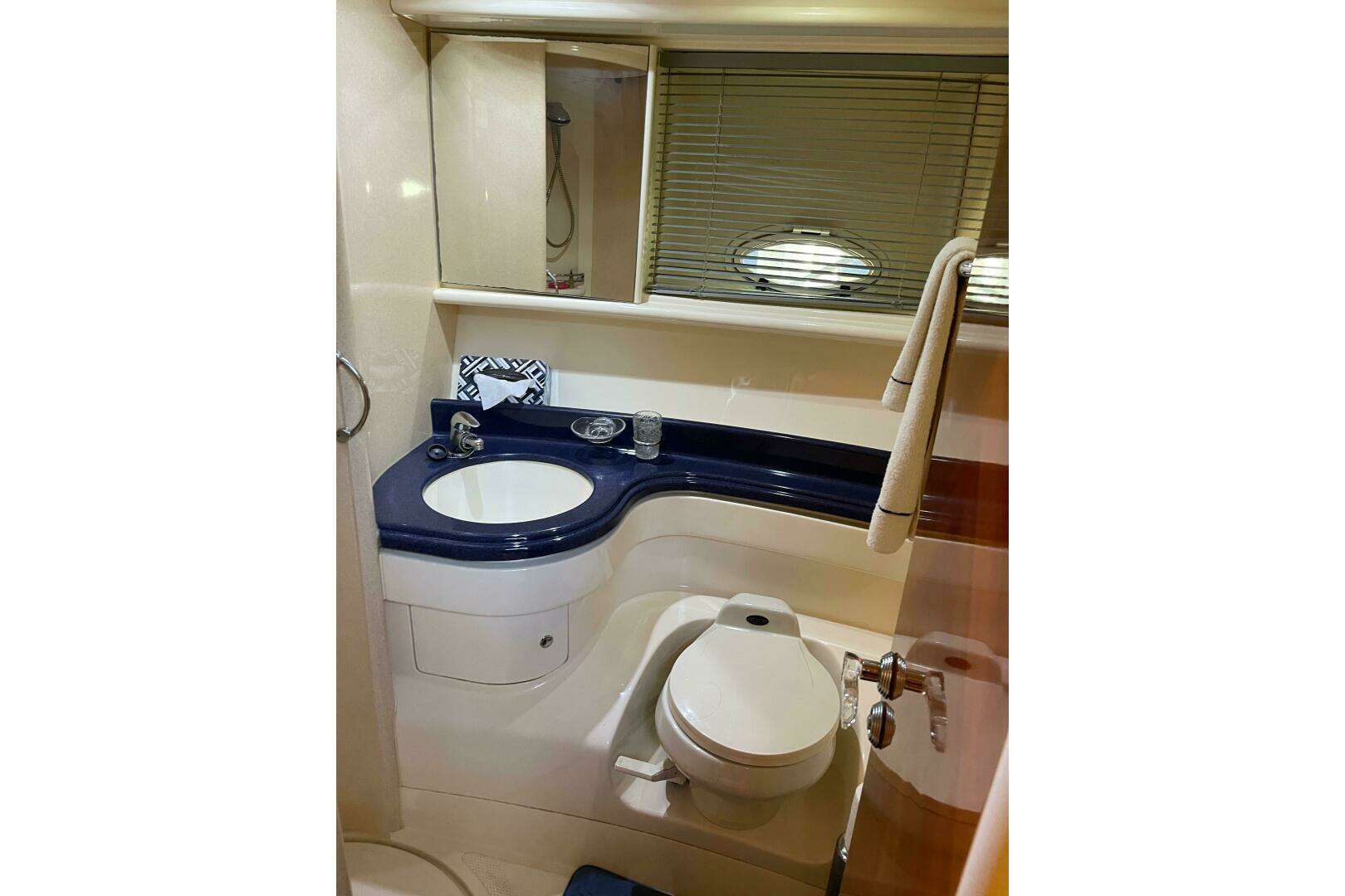 2000 Azimut 46 Flybridge MY - Image 5