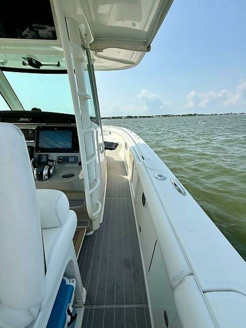 2014 Boston Whaler 350 Outrage - Image 49