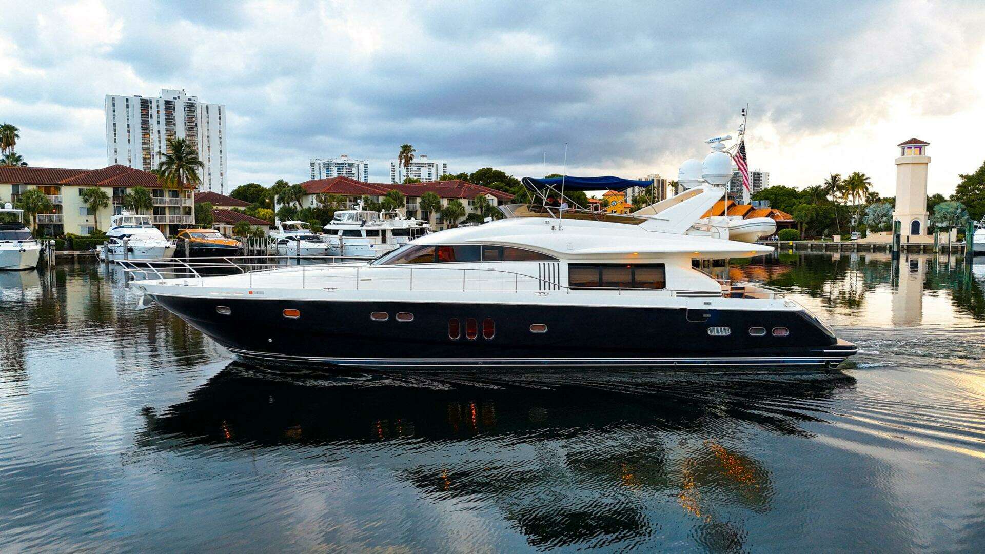 2007 Princess 23M - Image 4