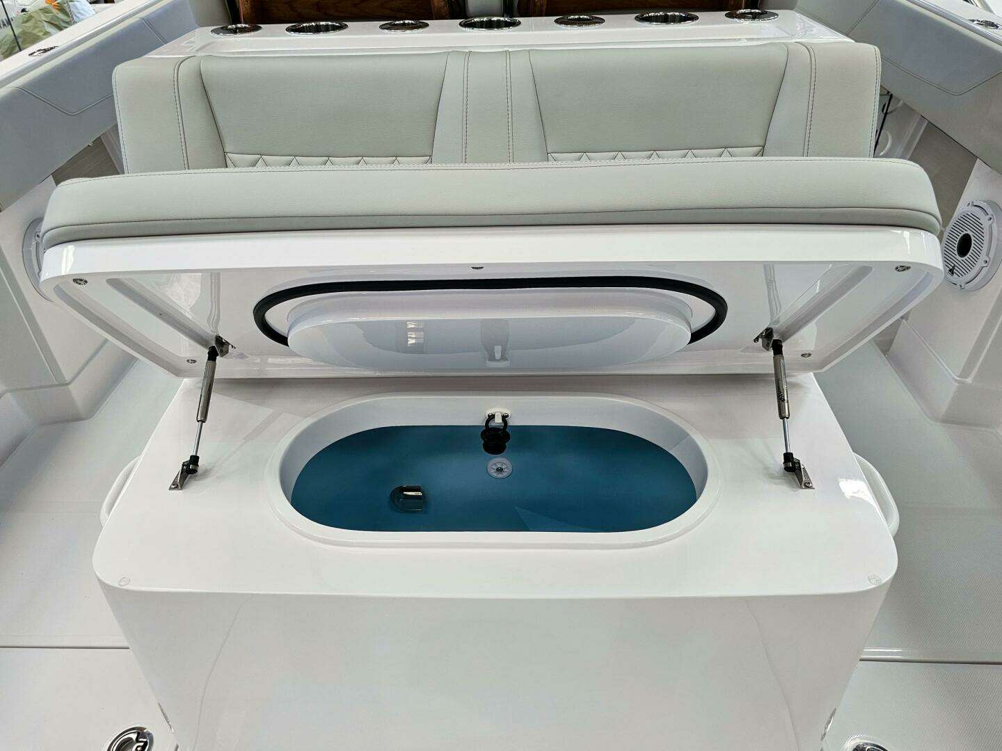 2026 Jupiter 380LS - Image 8