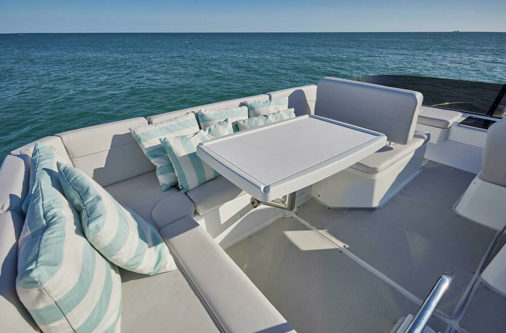 2025 Beneteau Antares 12 - Image 9