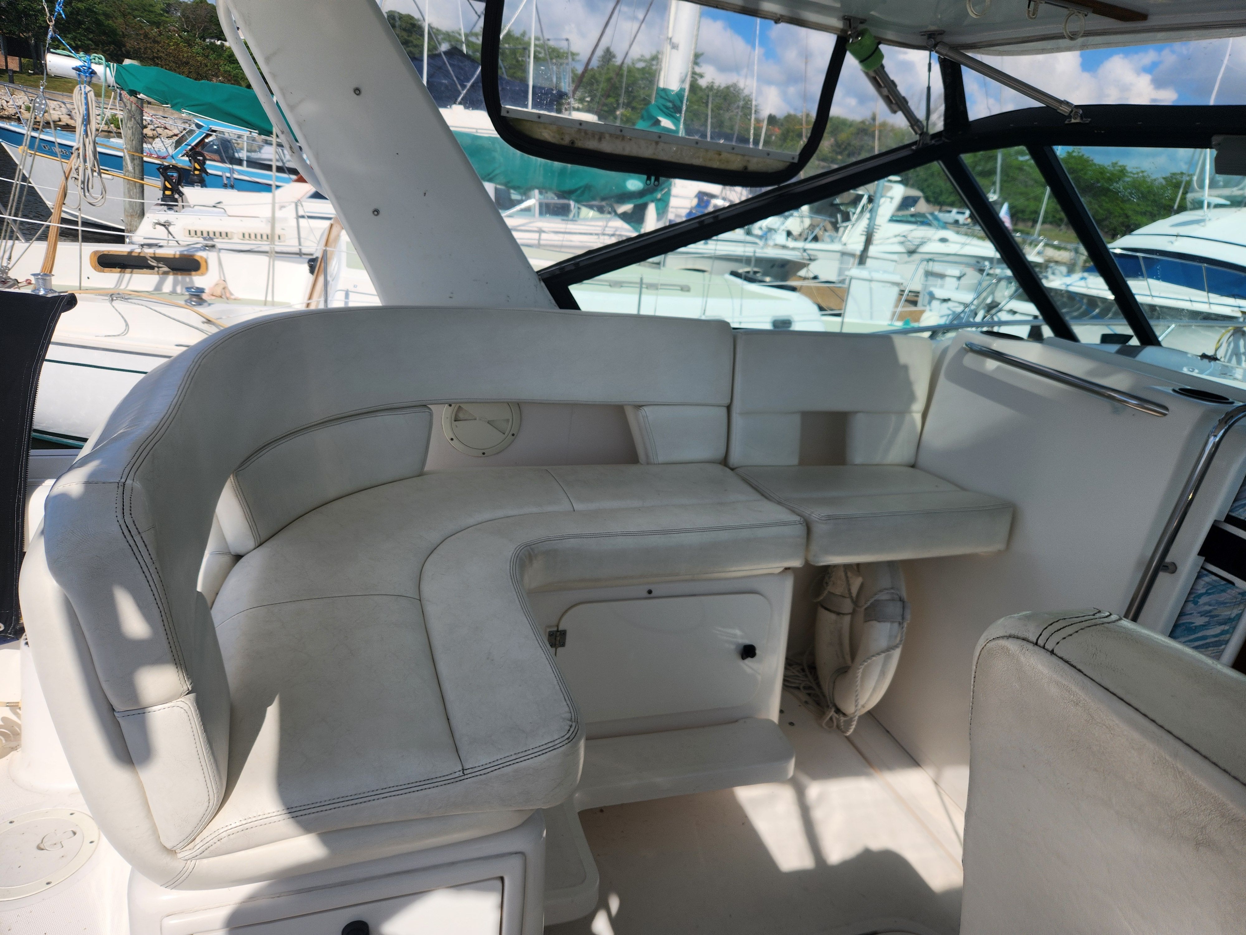 2000 Tiara Yachts 3100 Open - 13