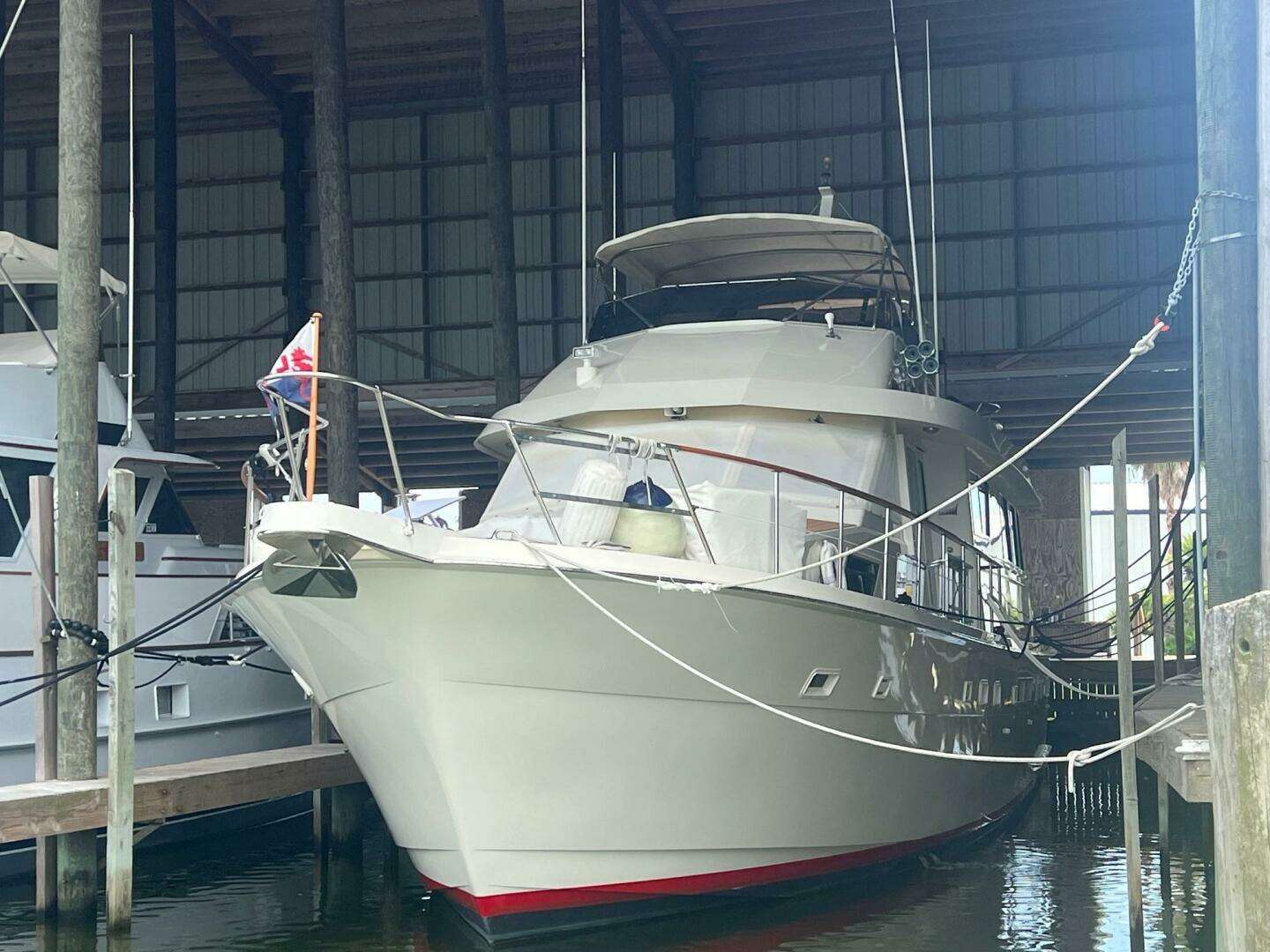 1988 Hatteras Motor Yacht - Image 2