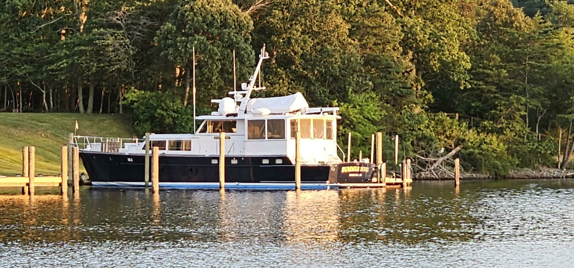 1969 Derecktor Hunt Motor Yacht - Image 3