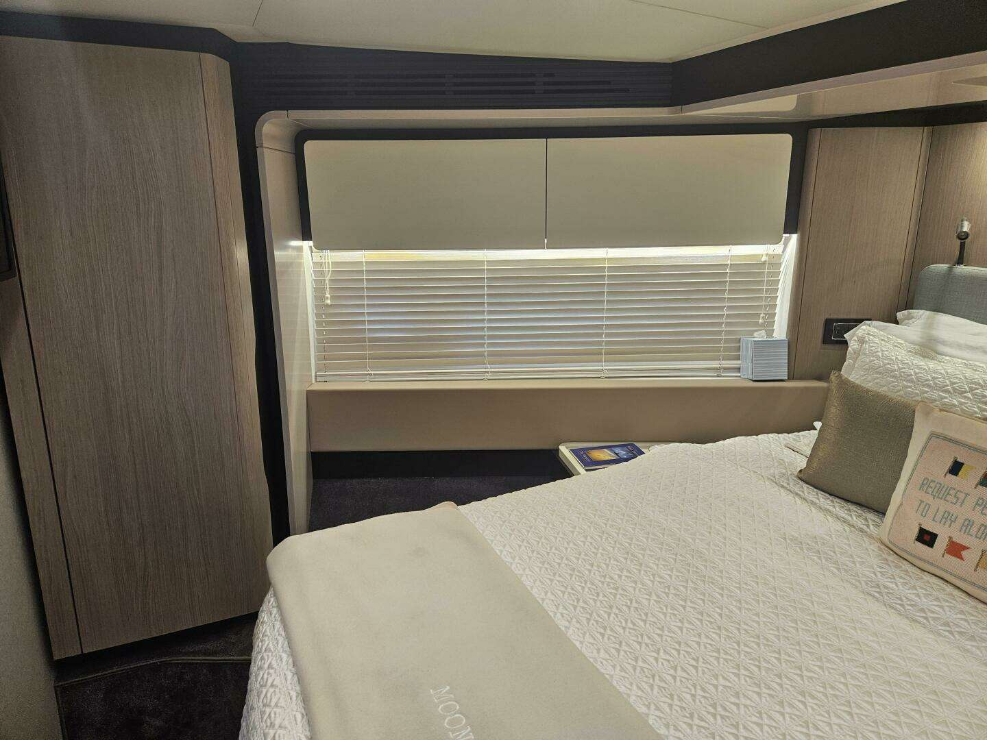 2022 Azimut 66 - Image 48