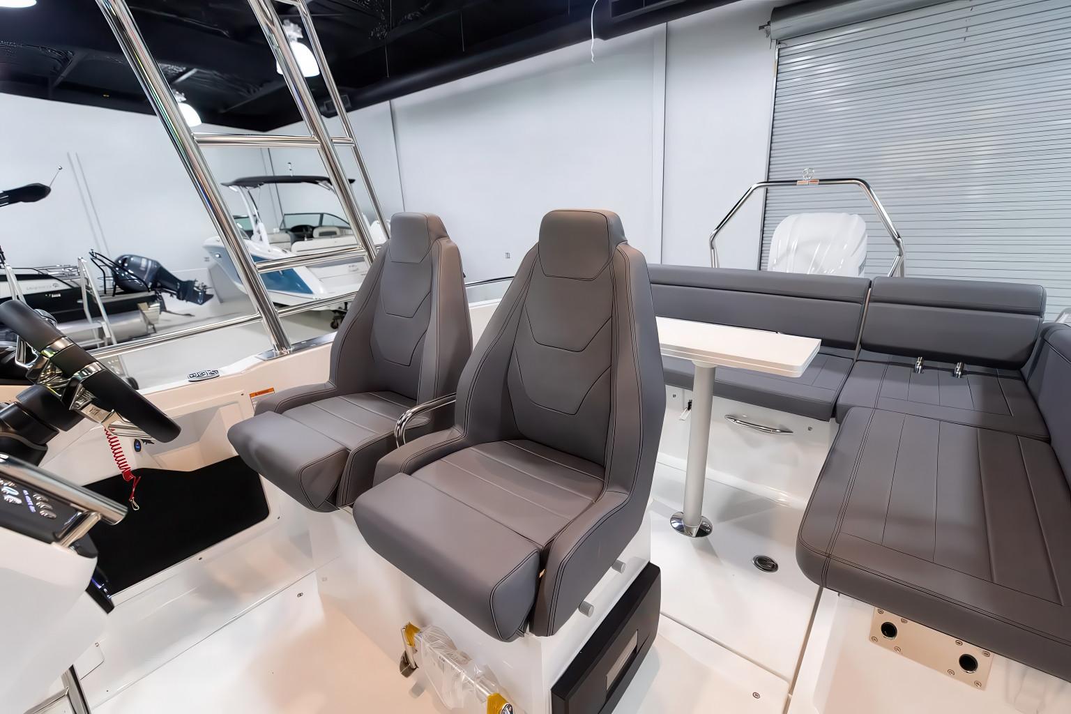 2023 Quarken 27 T-Top - 17