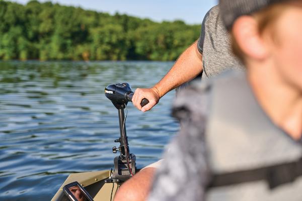 2026 Tracker Grizzly 12 Jon - 25