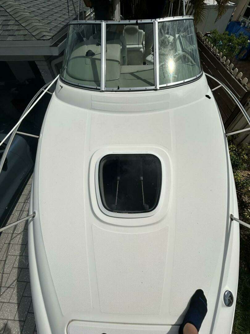 2007 Sea Ray 240 Sundancer - Image 12