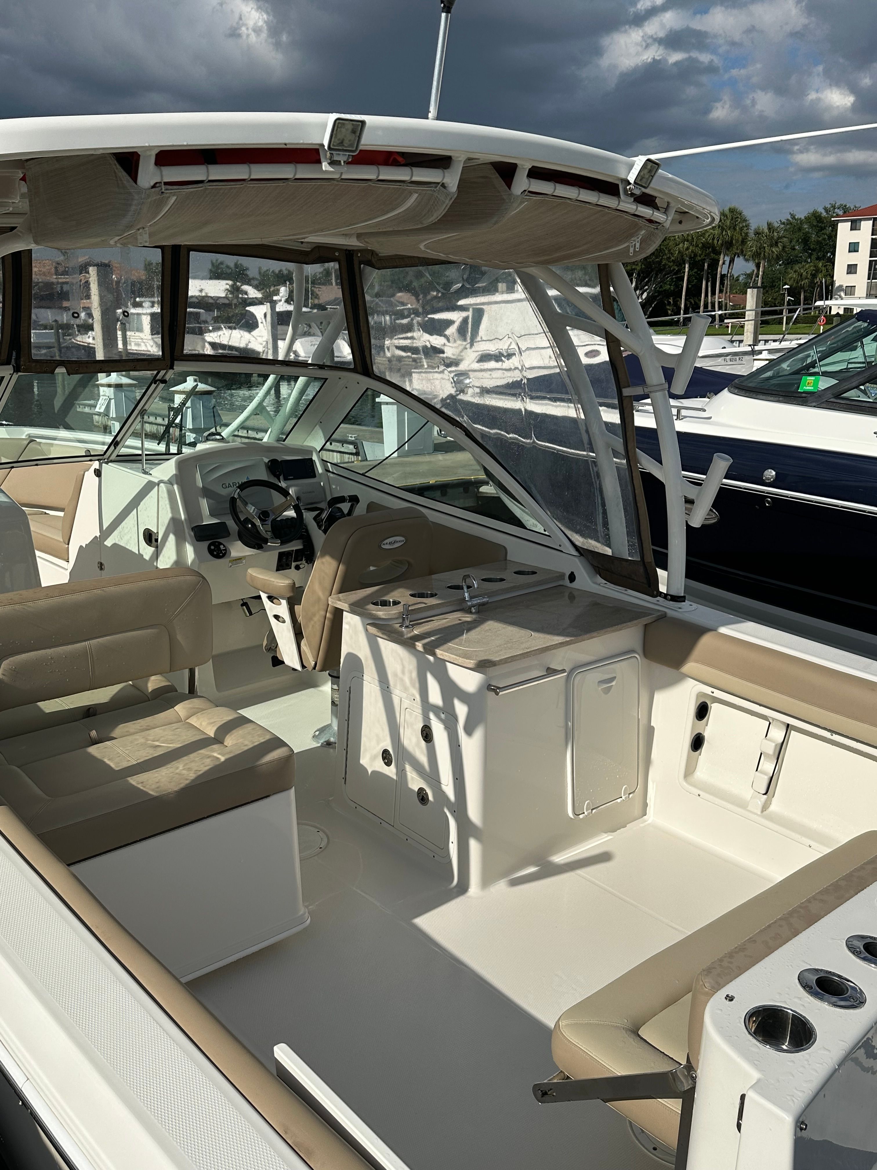 2017 Sailfish 275 DC - 4