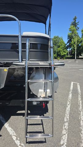 2026 Bentley Pontoons BENTLEY BOLT-223 With 150Hp Mercury Four-Stroke Mo - 27