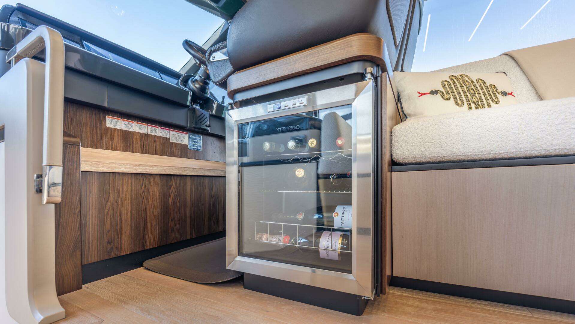 2019 Absolute 58 Fly - Image 23