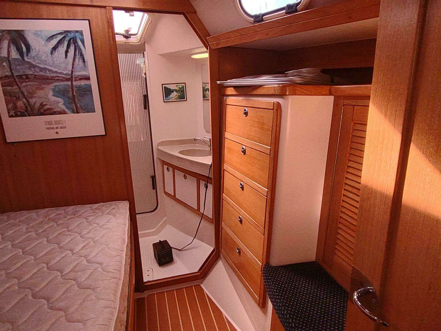 2005 Catalina 42 MKII - Image 35