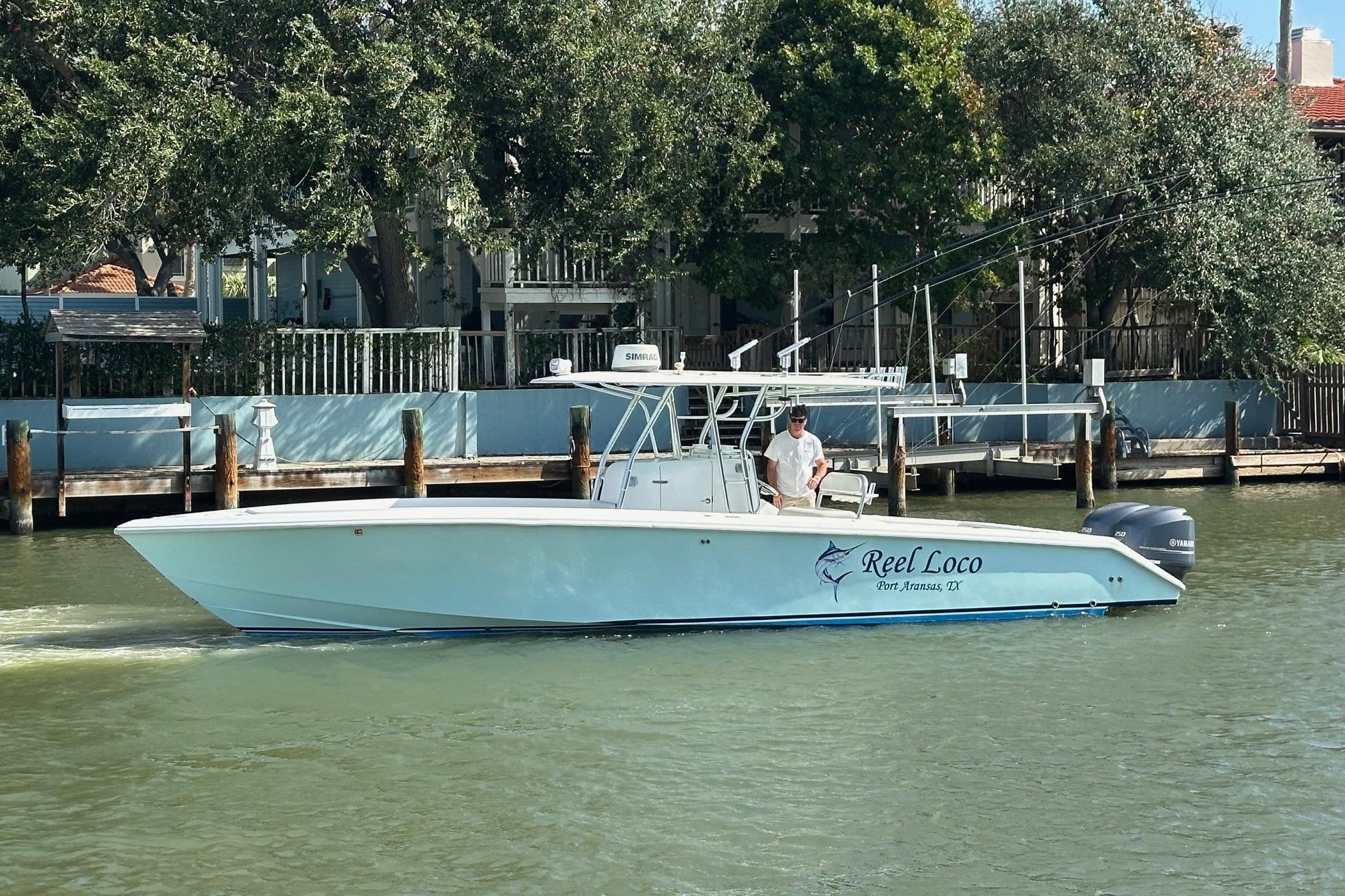 2003 Venture 34 Center Console