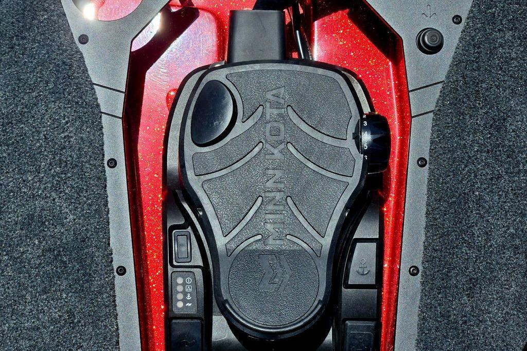 Foot pedal control on a 2026 Skeeter ZXE20 boat, featuring Minn Kota branding.