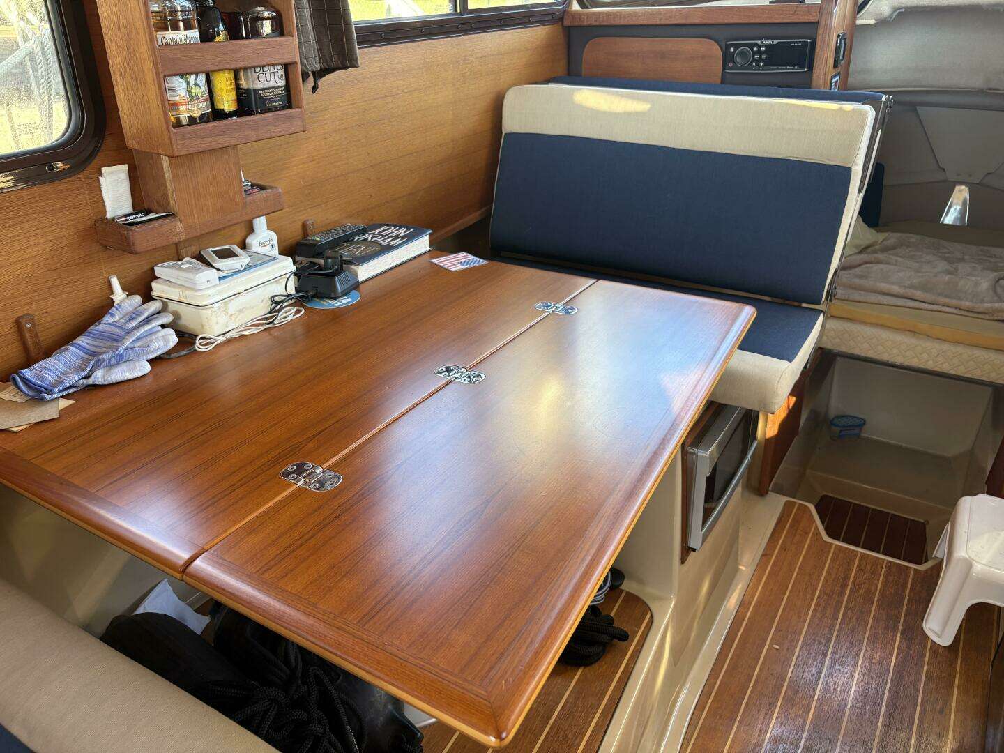 2014 Ranger Tugs R-27 - Image 36
