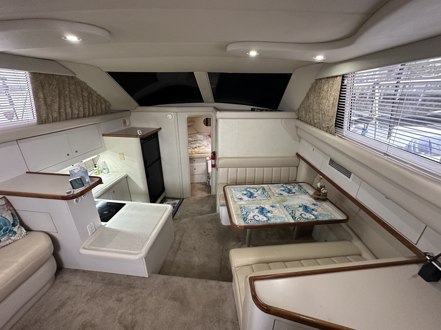 1998 Cruisers Yachts 3650 Aft Cabin - Image 41