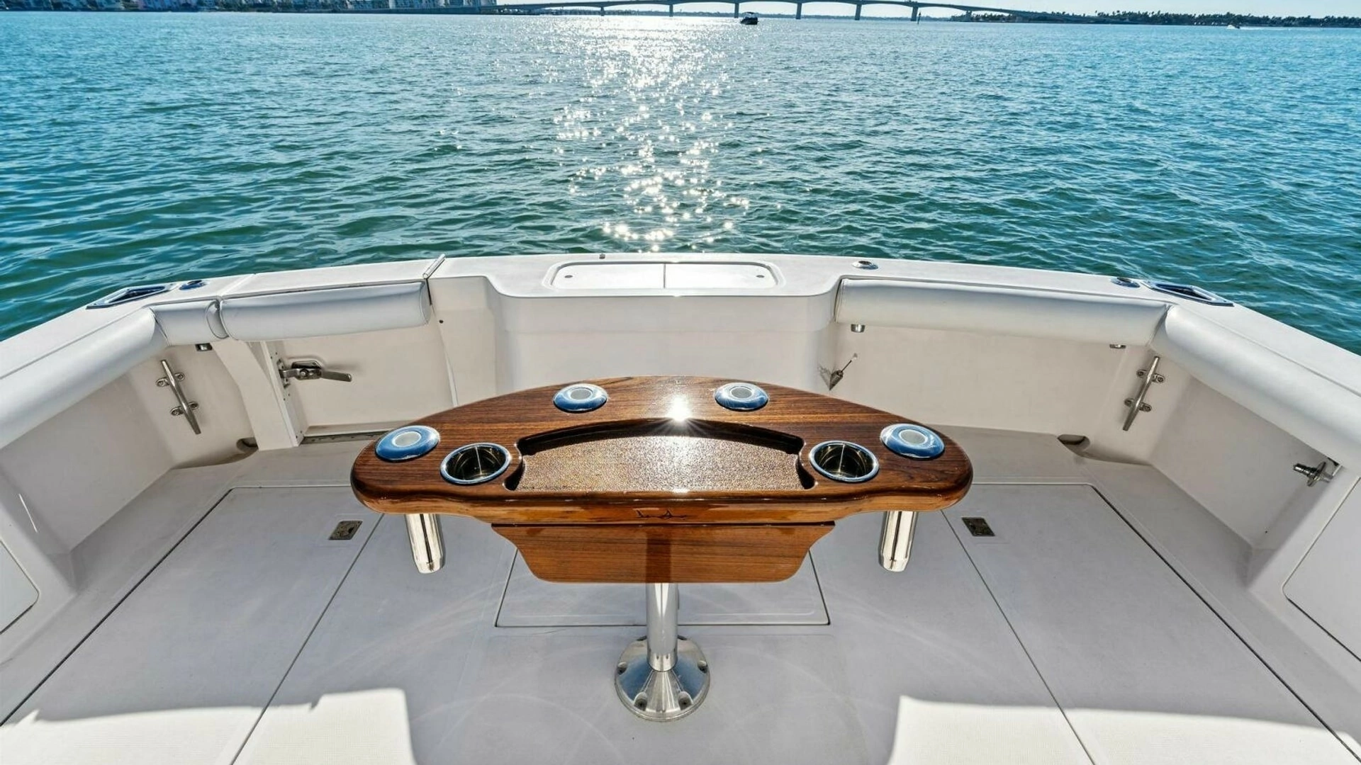 2005 Cabo 40 Express - Image 3