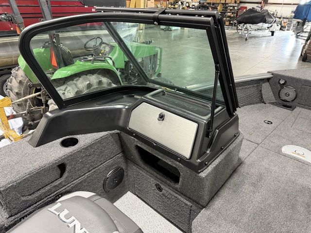 2026 Lund 1775 Impact XS Sport - 10
