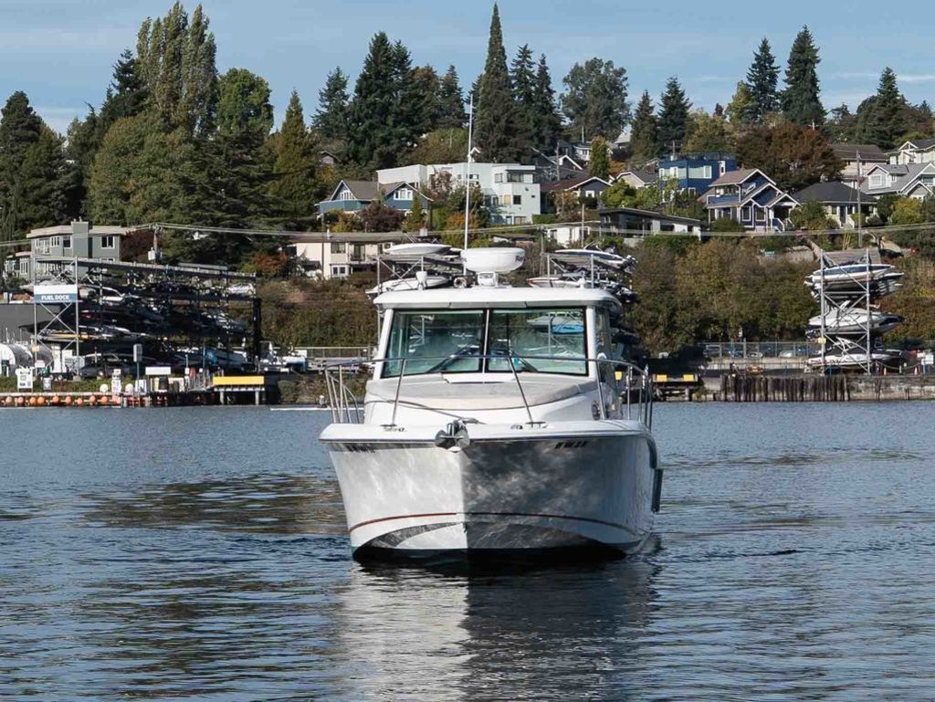 2017 Boston Whaler 315 Conquest - 3