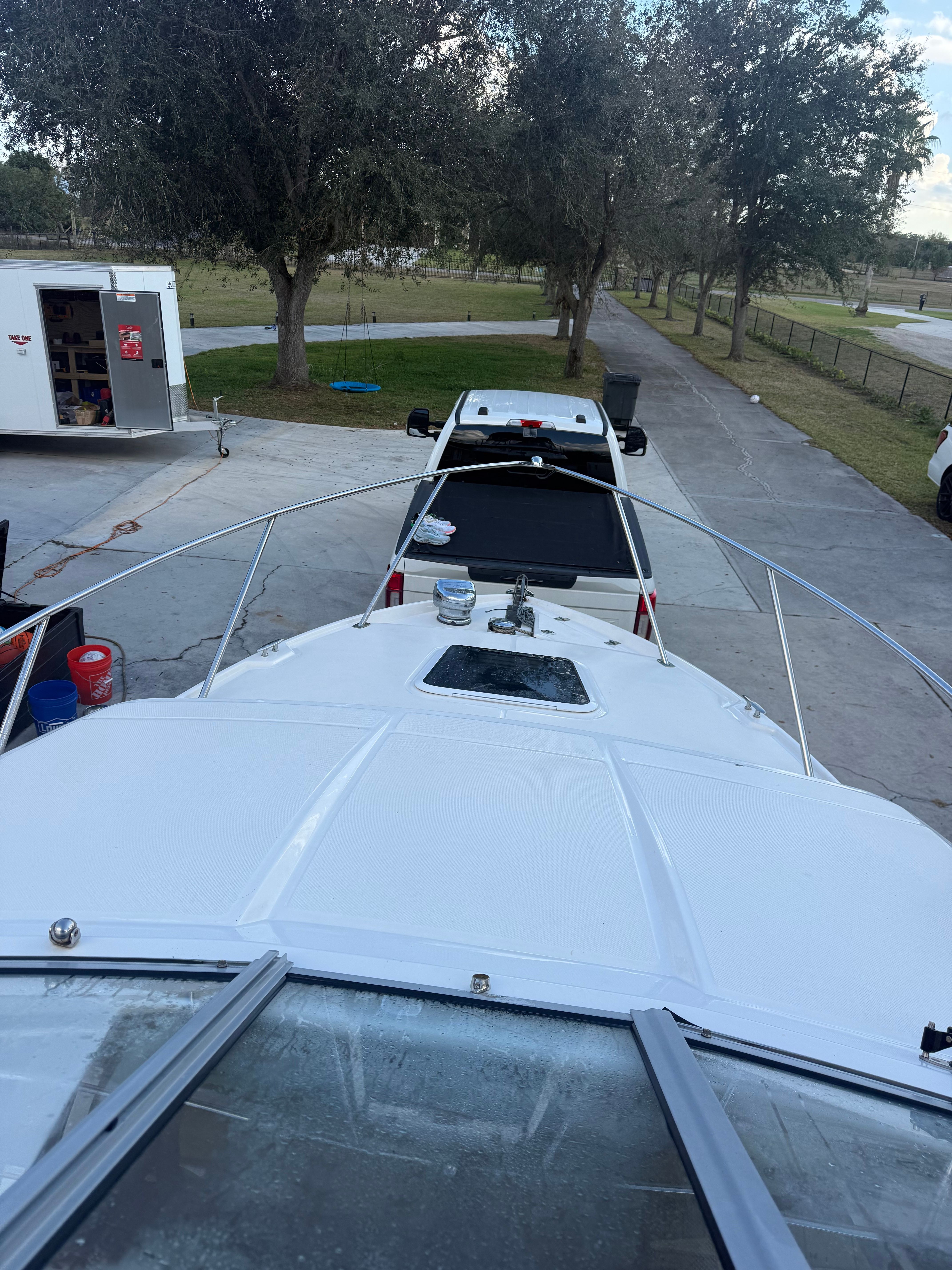2006 Regal 2565 Window Express - 10
