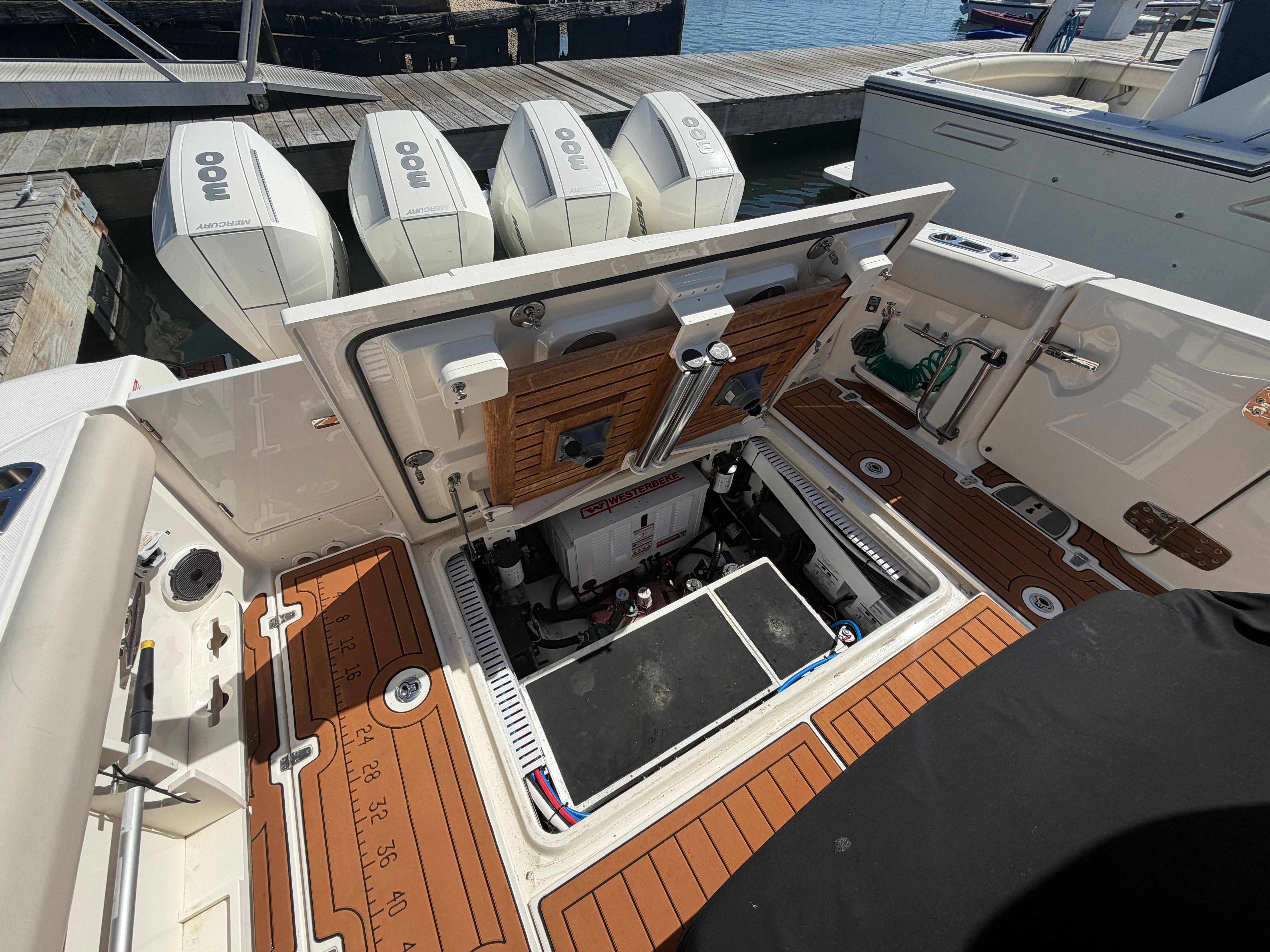 2021 Boston Whaler 380 Outrage - 22
