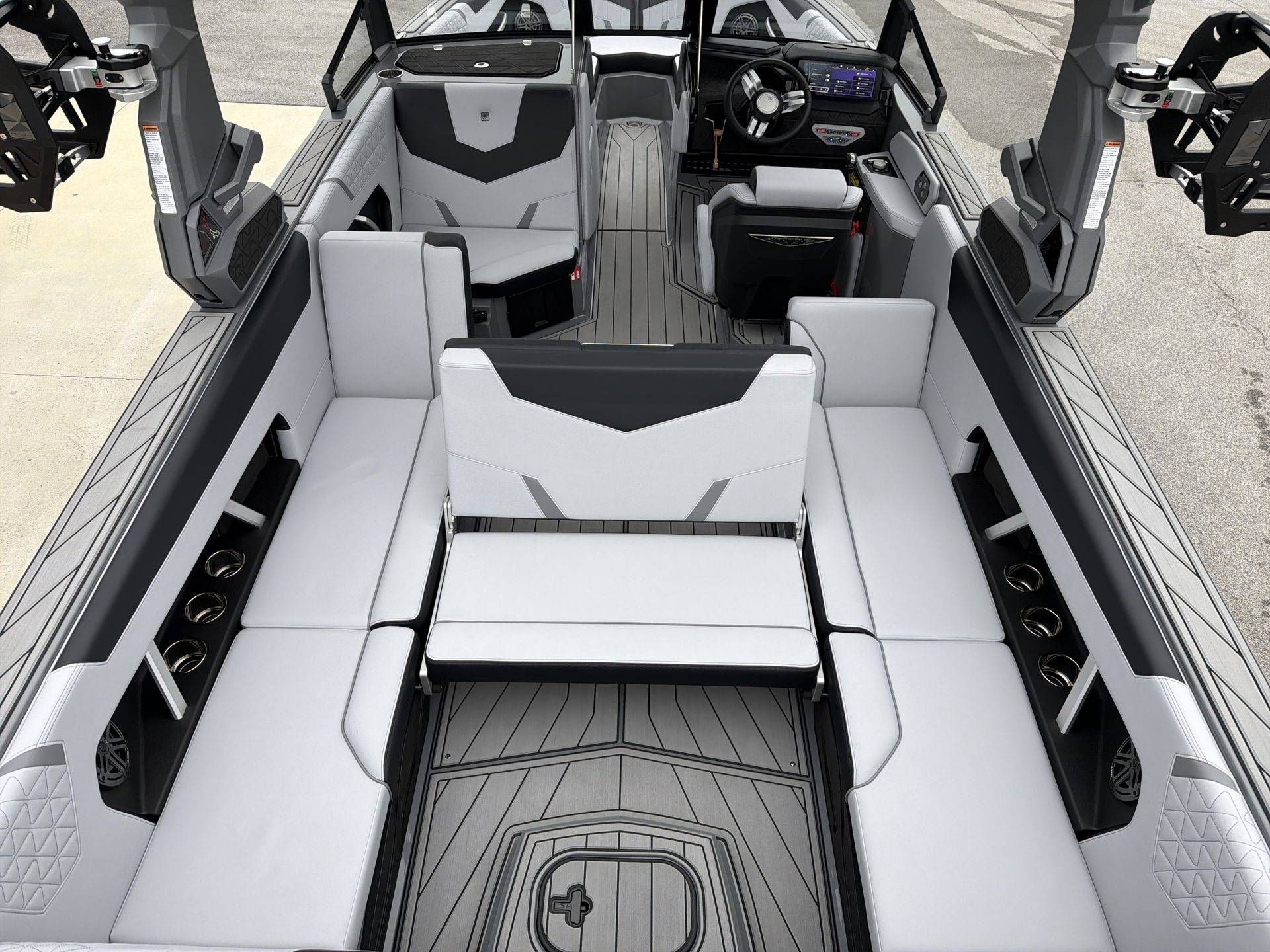 2026 Nautique GS24 - 17