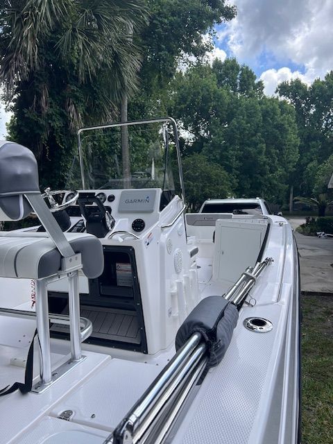 2021 Yamaha Boats 210 FSH Deluxe - 14