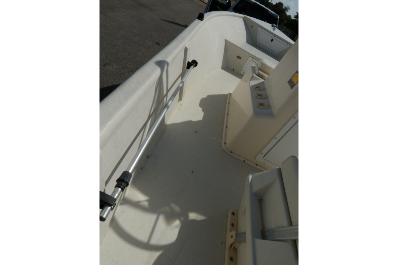 2005 May-Craft 1800 Skiff - Image 6