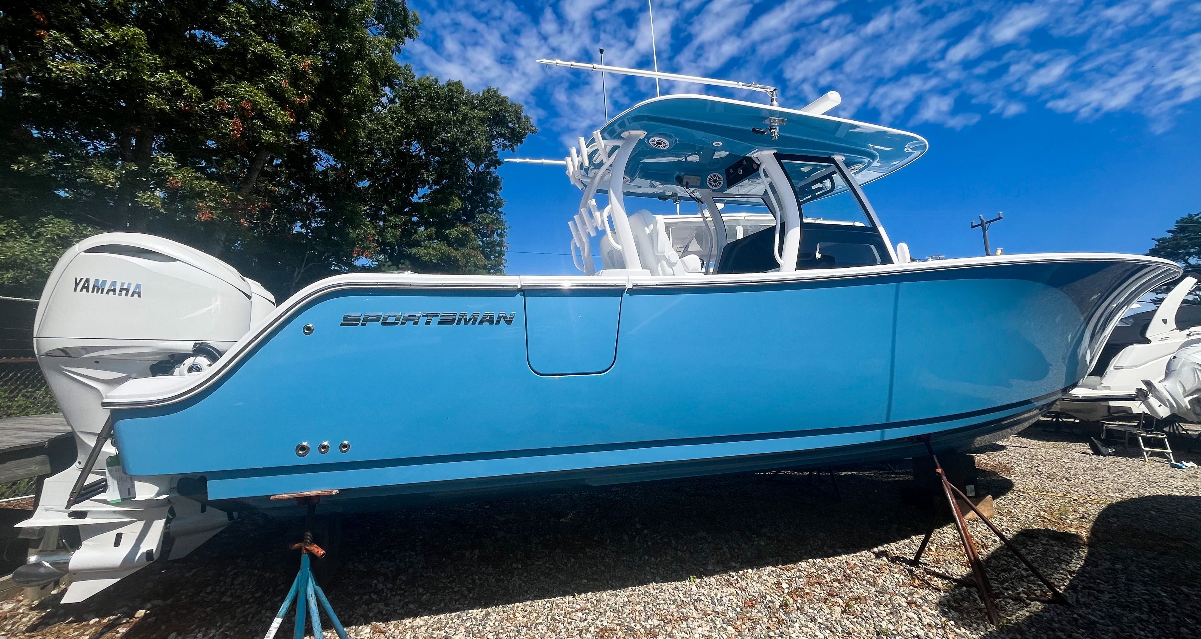 2025 Sportsman Open 322 Center Console