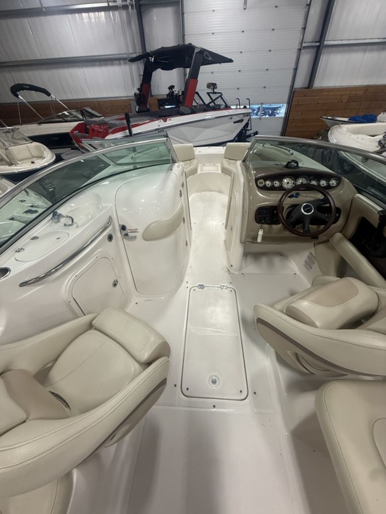 2005 Chaparral 236 - 14