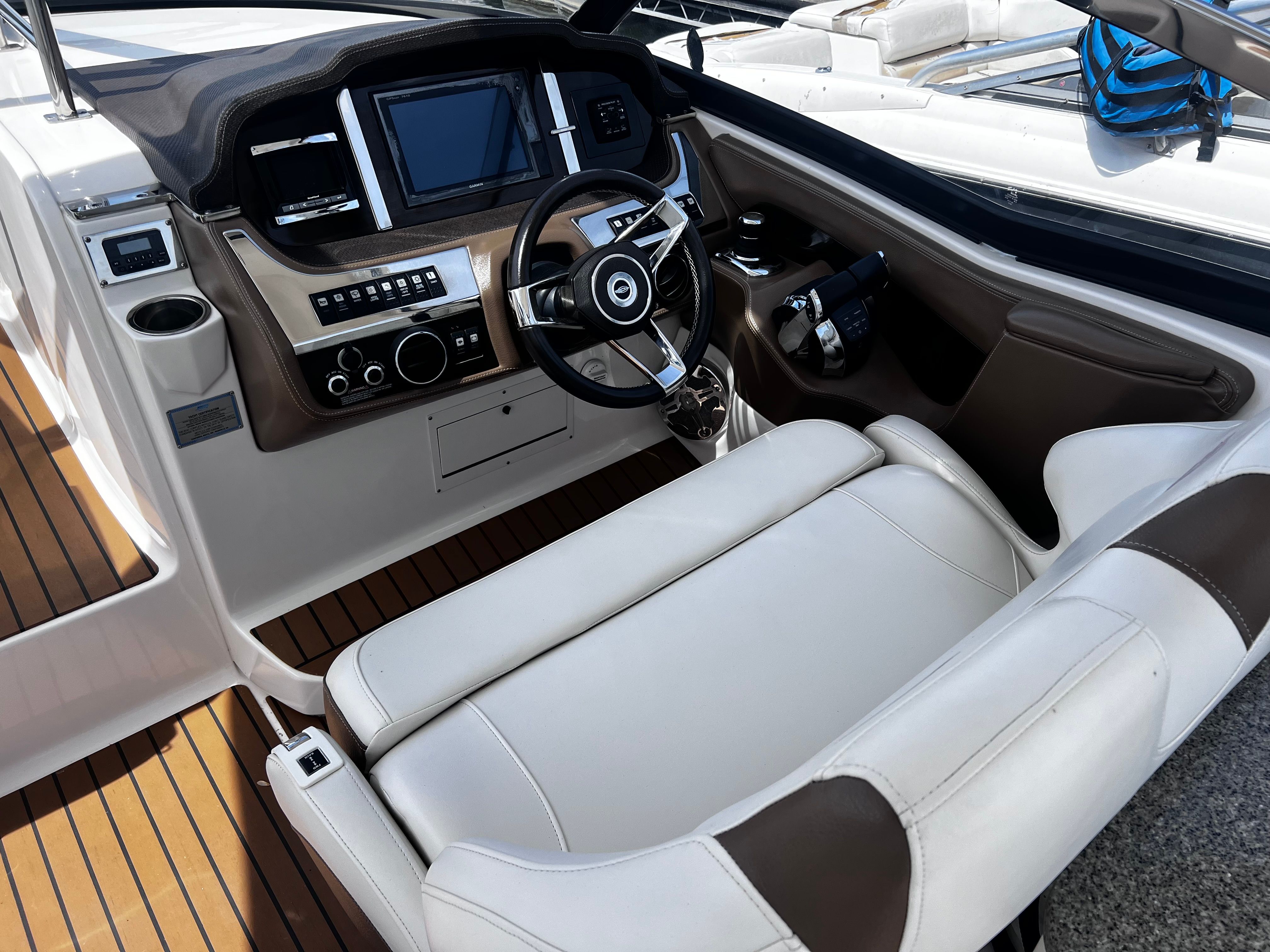 2017 Chaparral 337 SSX - 9