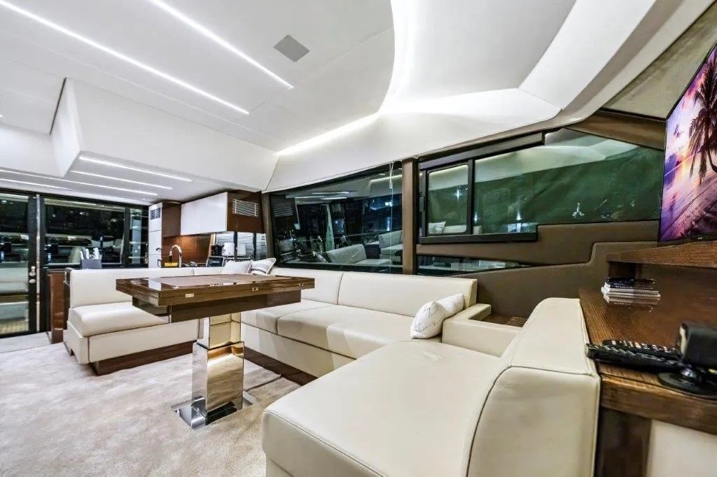 2020 Prestige 590 - 10