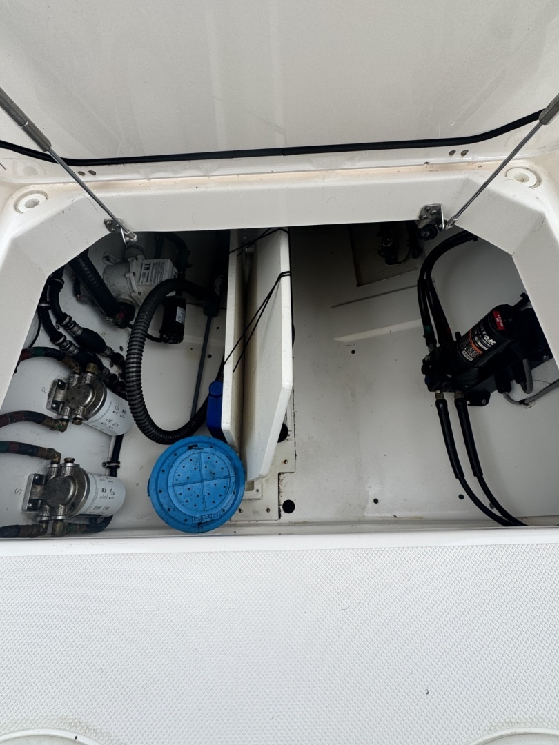 2017 Pursuit 295 DC - Image 23