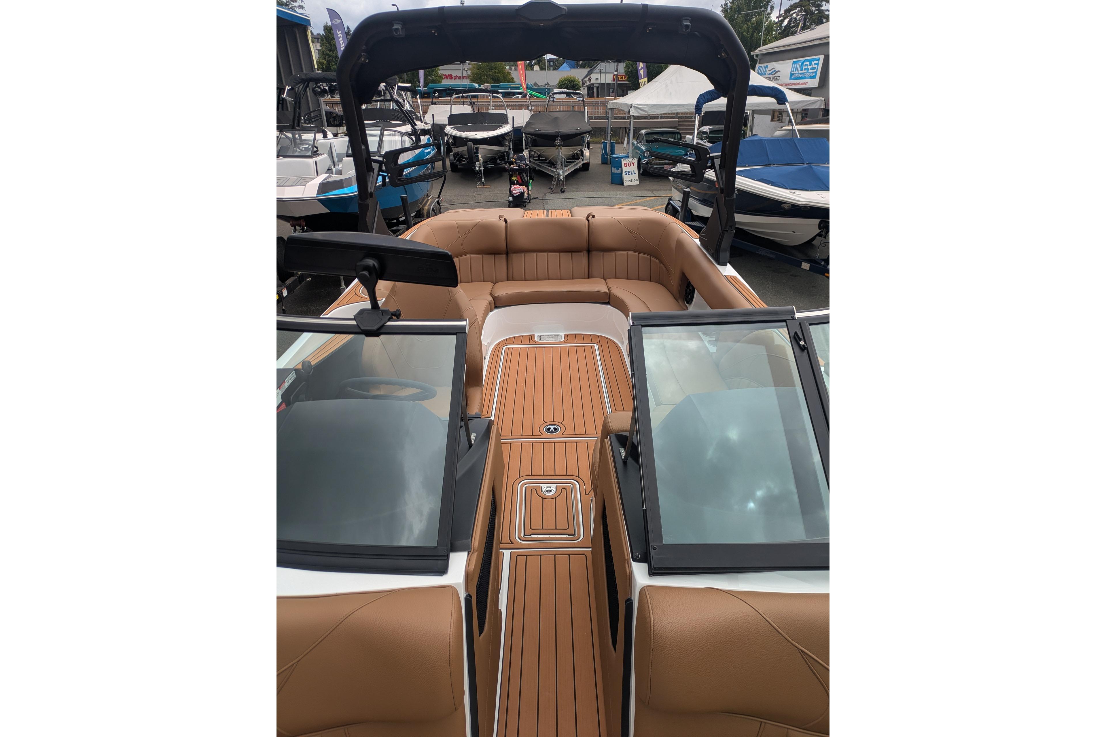 2026 MB B52-23 Classic LIMITED boat interior with tan seating and sleek design.