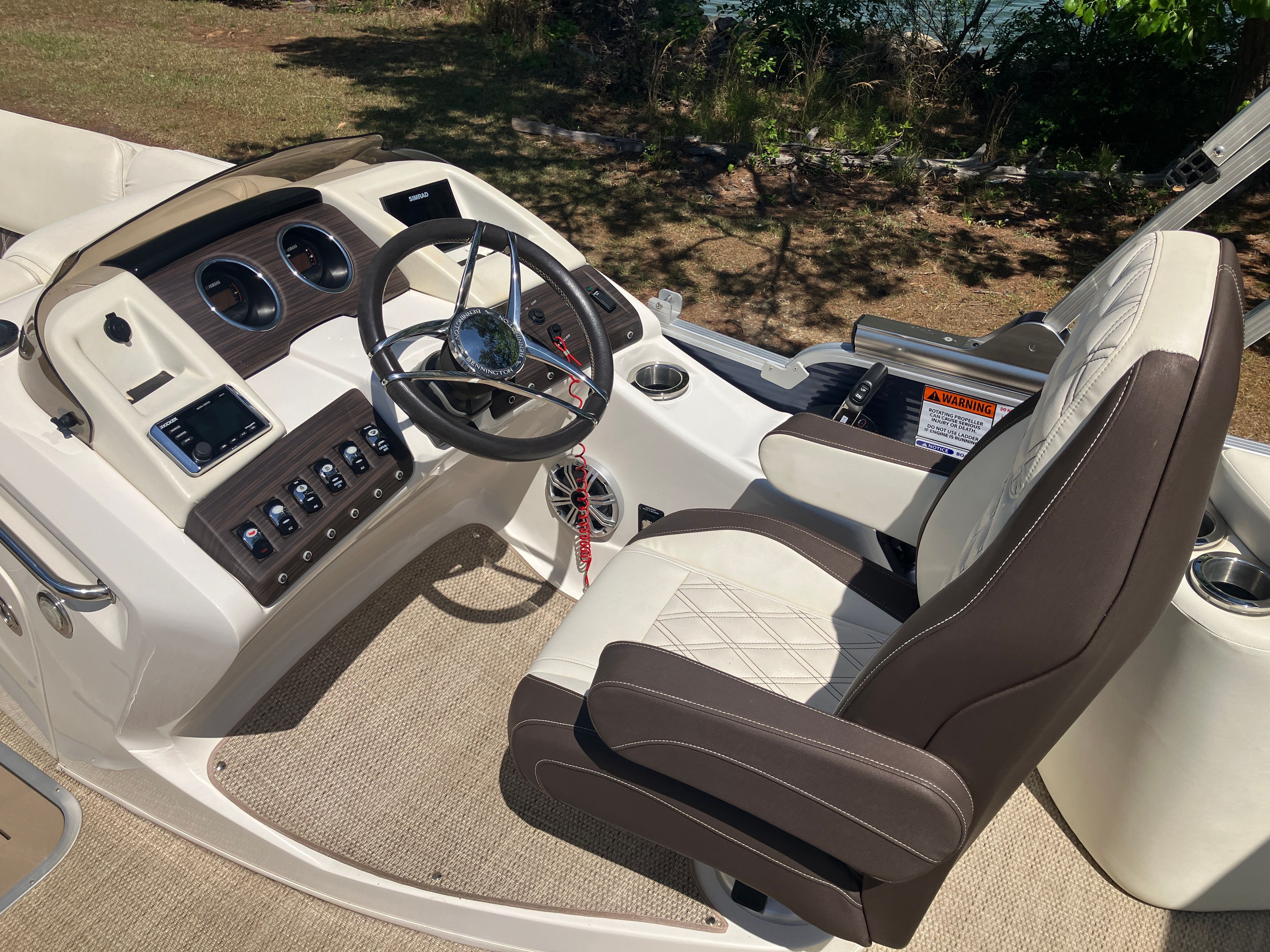 2019 Bennington 23 QLC - 13